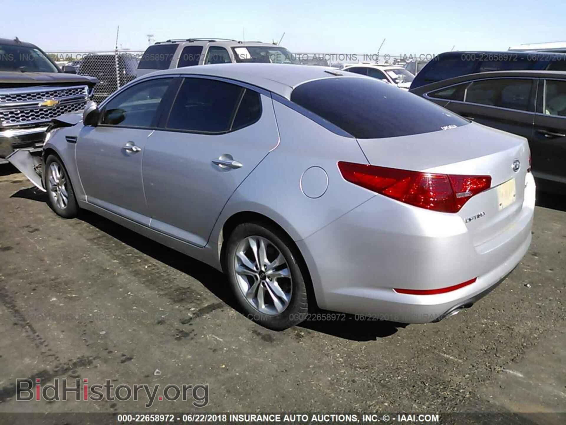 2011 Kia Optima - VIN: KNAGN4A70B5120953 - Photo 3