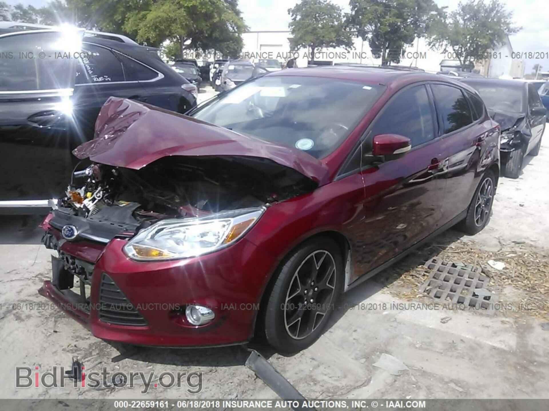 2013 Ford Focus - VIN: 1FADP3K21DL220822 - Photo 2