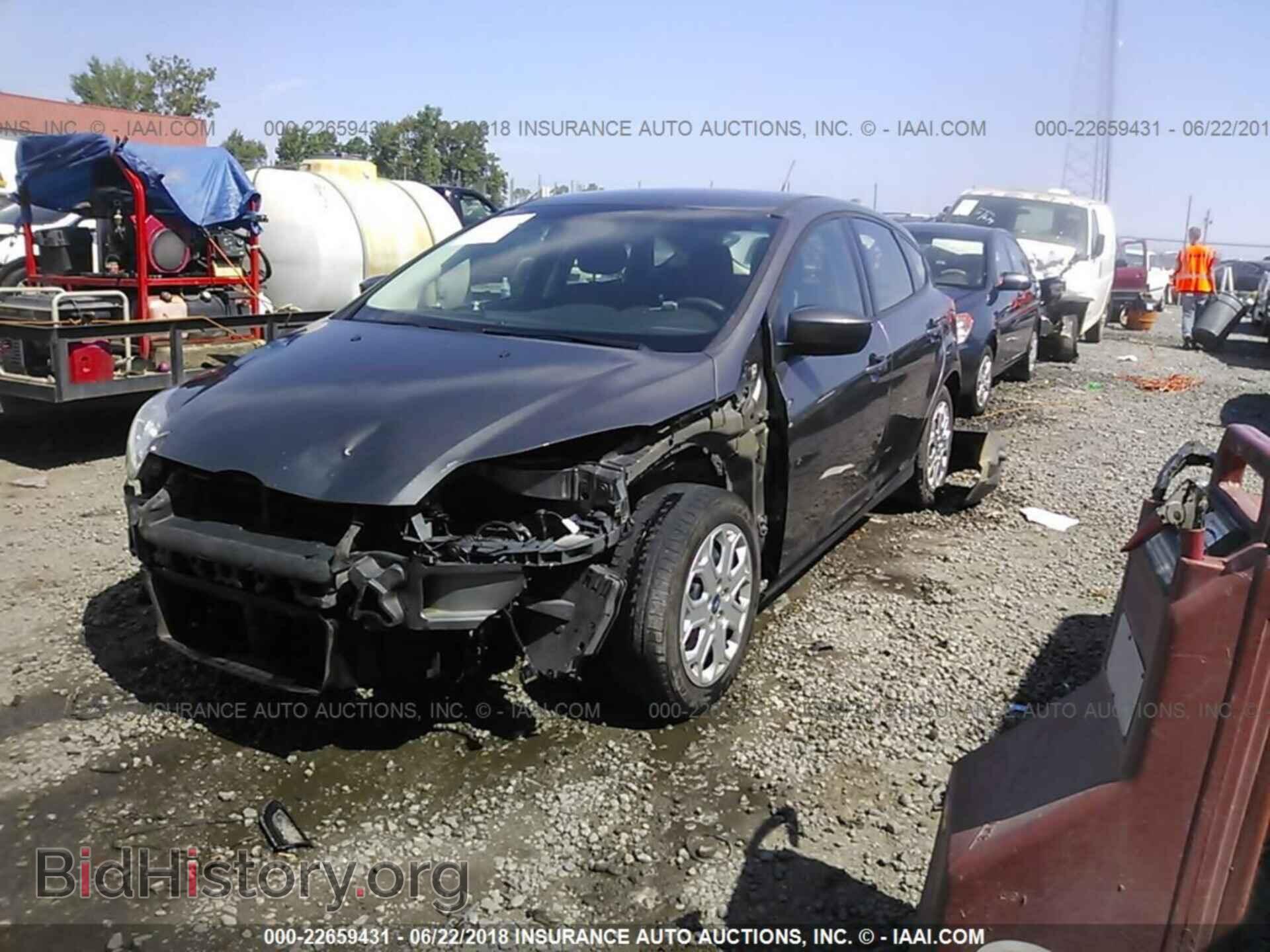 2012 Ford Focus - VIN: 1FAHP3K21CL210971 - Photo 2