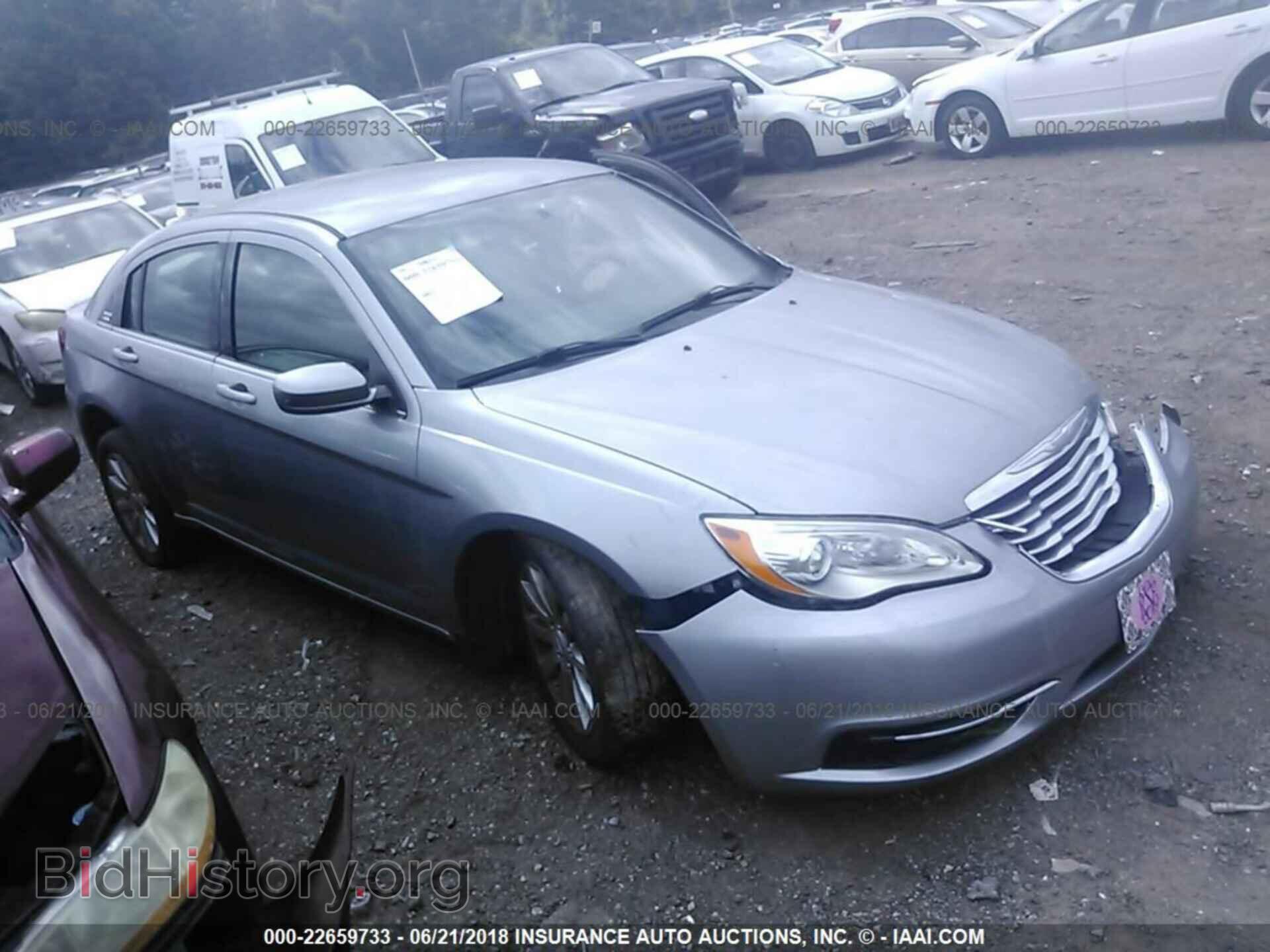 Photo 1C3CCBBB1EN179033 - Chrysler 200 2014