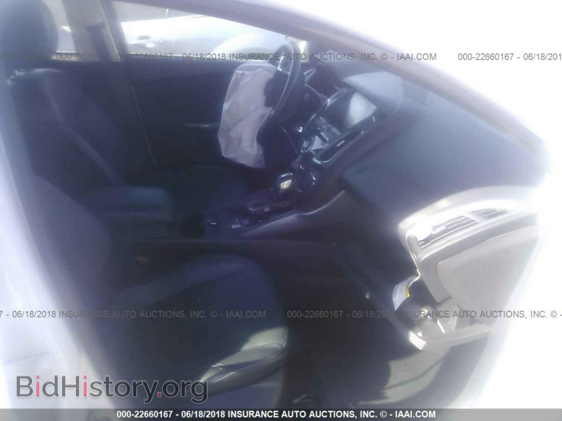 2014 Ford Focus - VIN: 1FADP3N24EL374504 - Photo 5