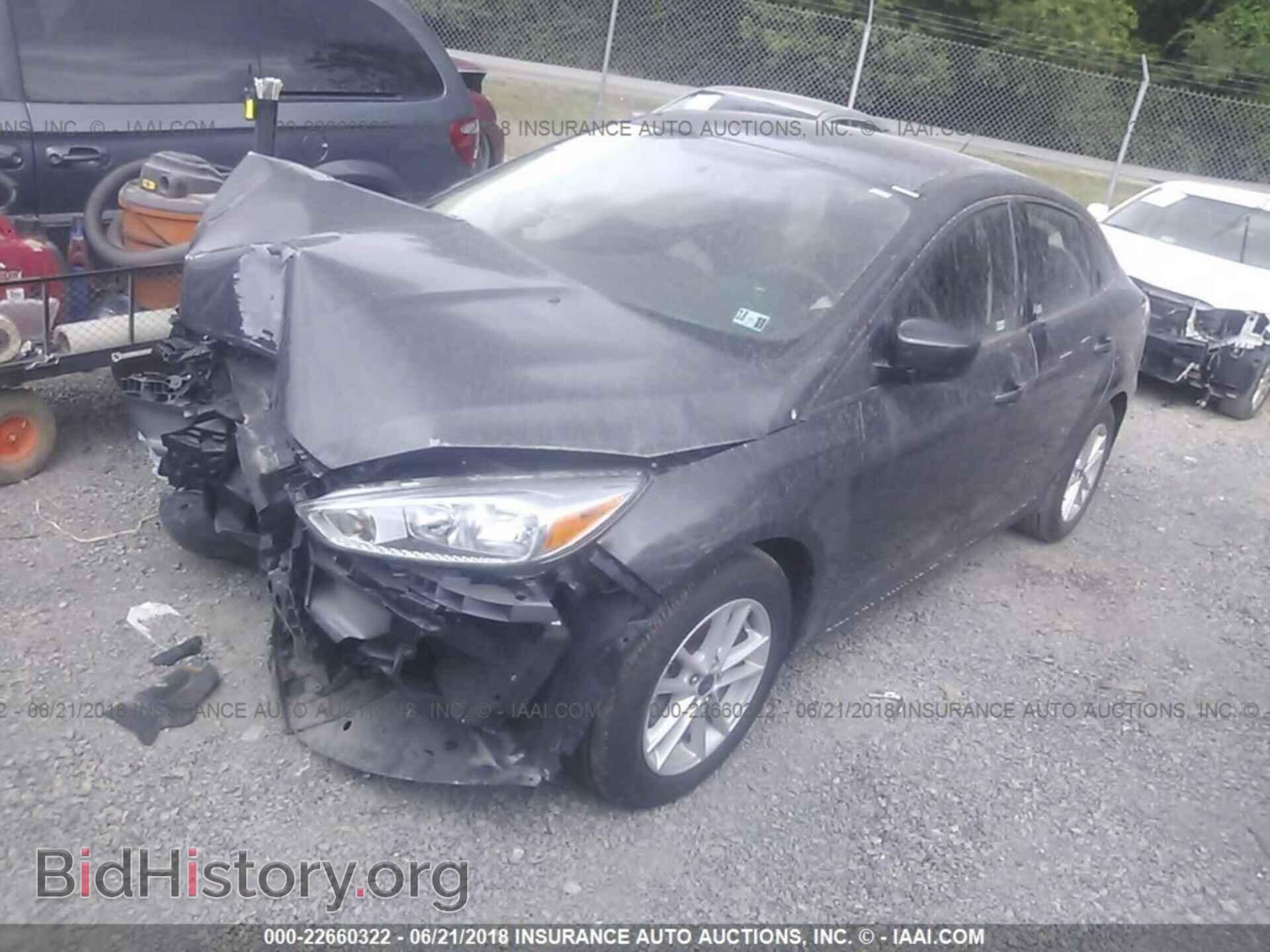 2018 Ford Focus - VIN: 1FADP3F29JL207662 - Photo 2