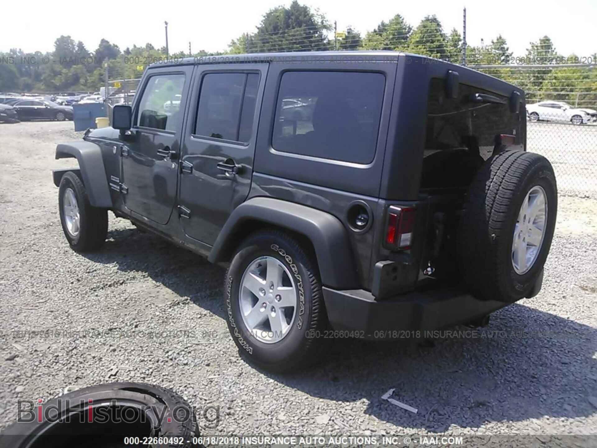 2017 Jeep Wrangler - VIN: 1C4BJWDG2HL682373 - Фото 3