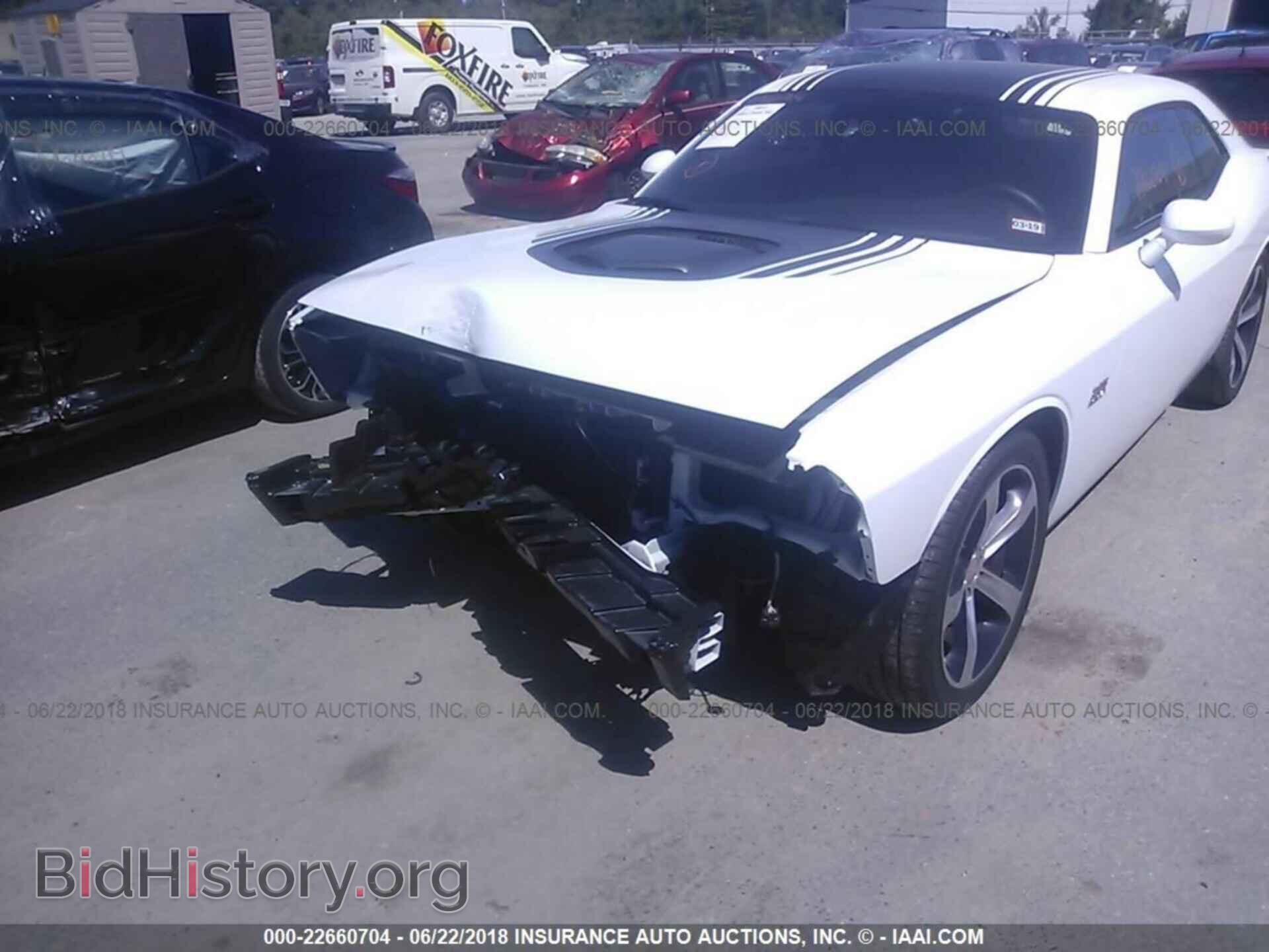 2015 Dodge Challenger - VIN: 2C3CDZAT9FH822092 - Photo 6