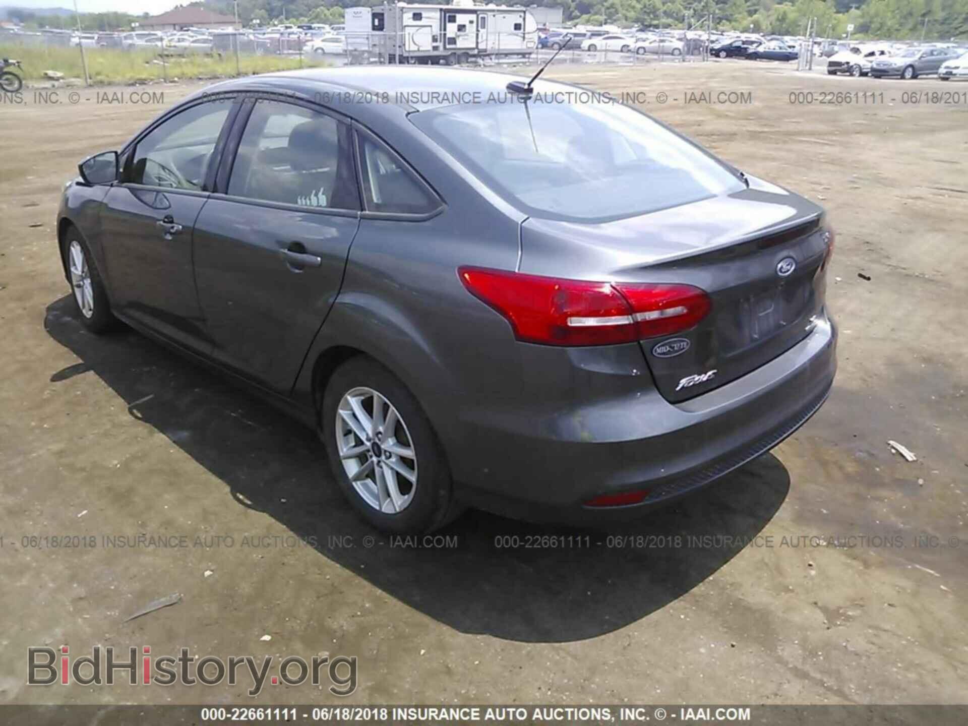 2016 Ford Focus - VIN: 1FADP3F25GL350777 - Фото 3