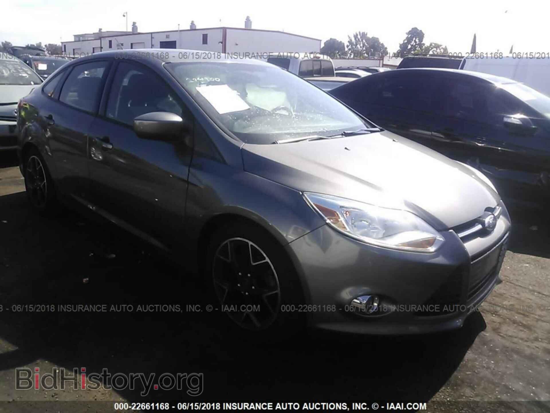 Photo 1FAHP3F28CL379072 - Ford Focus 2012