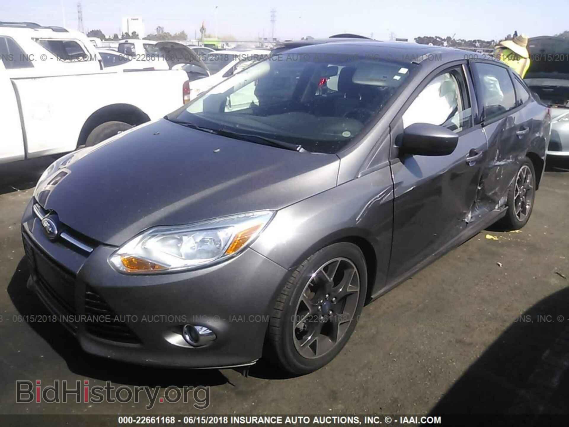 2012 Ford Focus - VIN: 1FAHP3F28CL379072 - Фото 2
