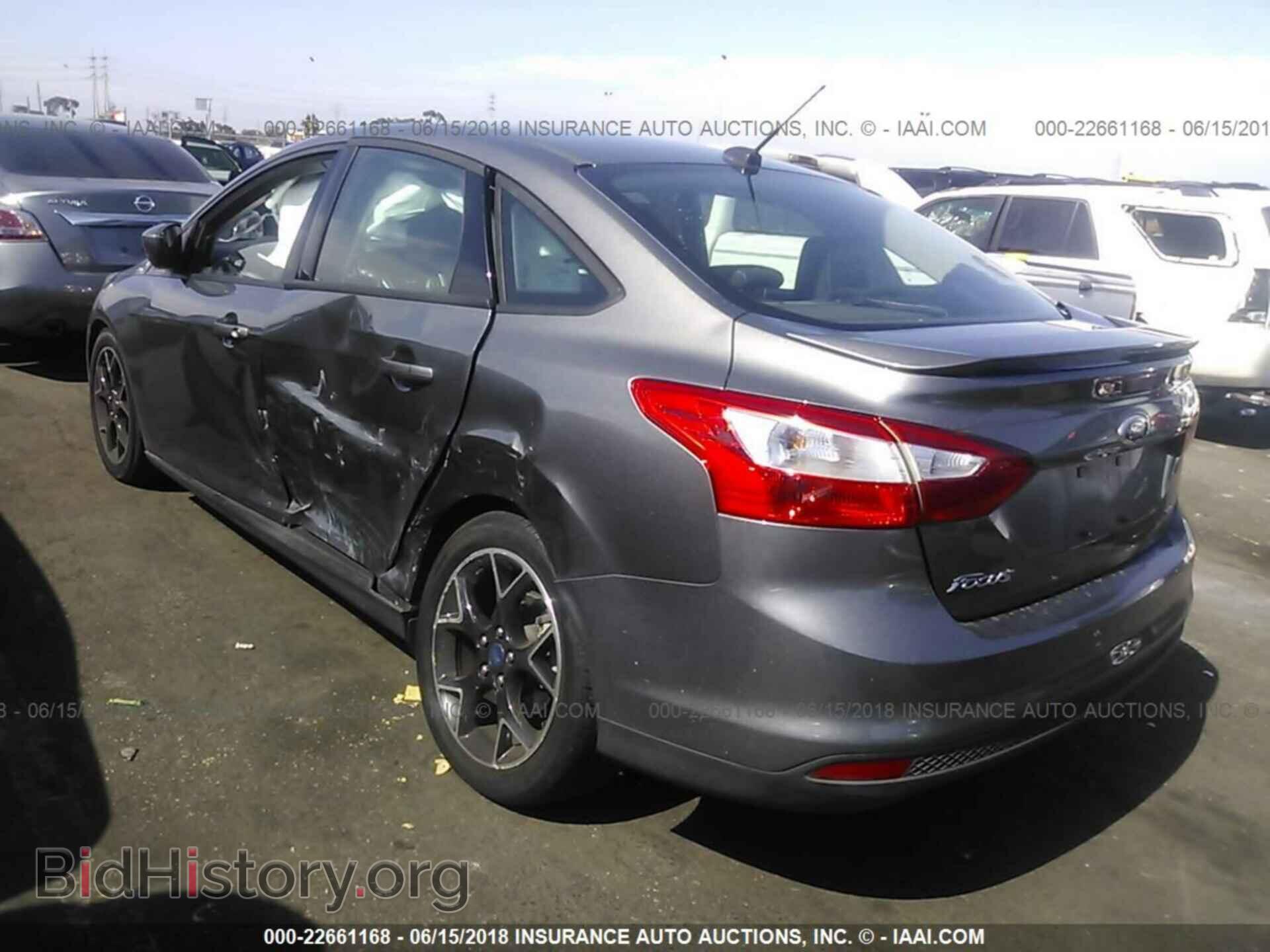 2012 Ford Focus - VIN: 1FAHP3F28CL379072 - Фото 3