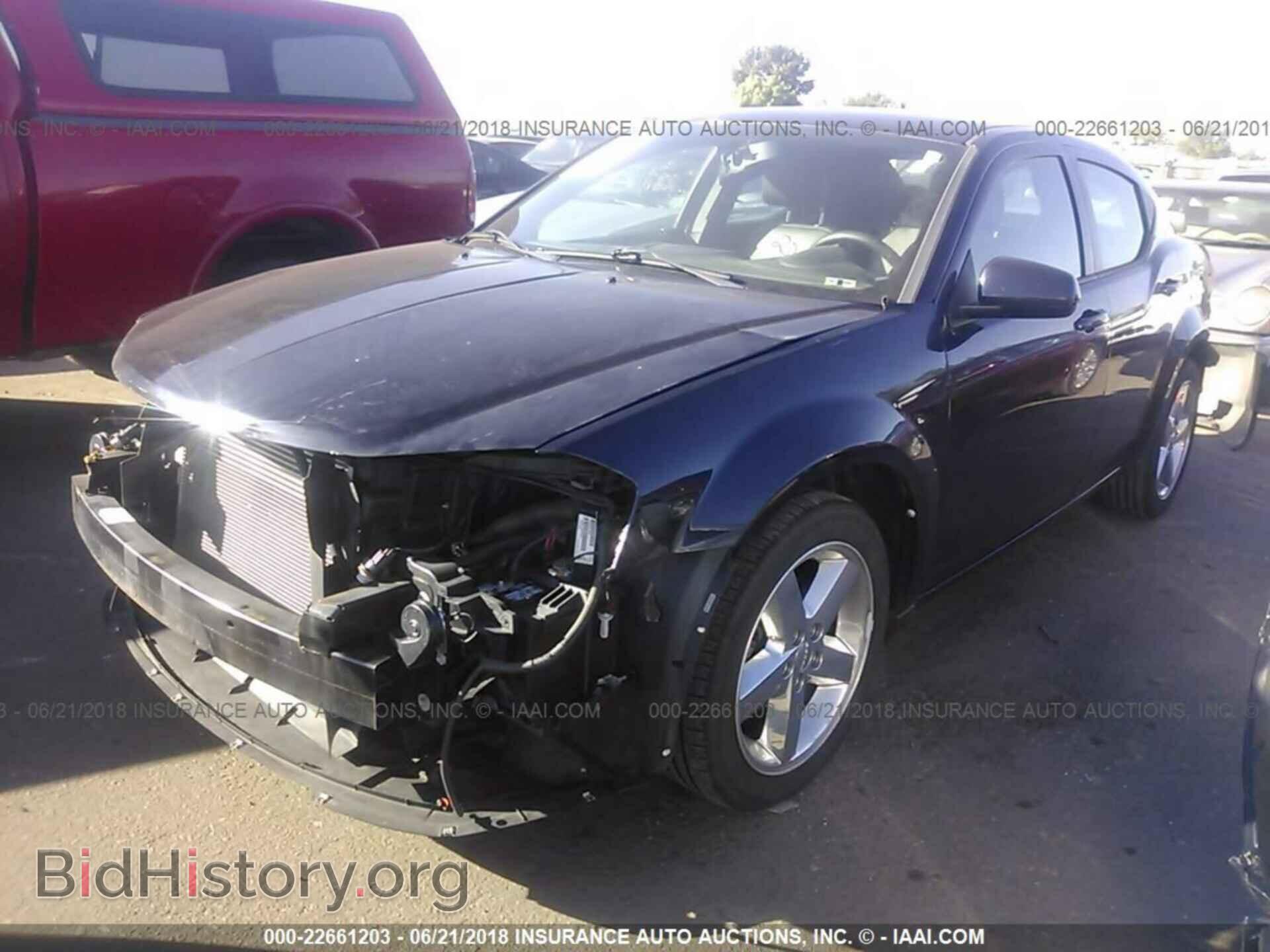 2011 Dodge Avenger - VIN: 1B3BD2FB1BN506431 - Фото 2
