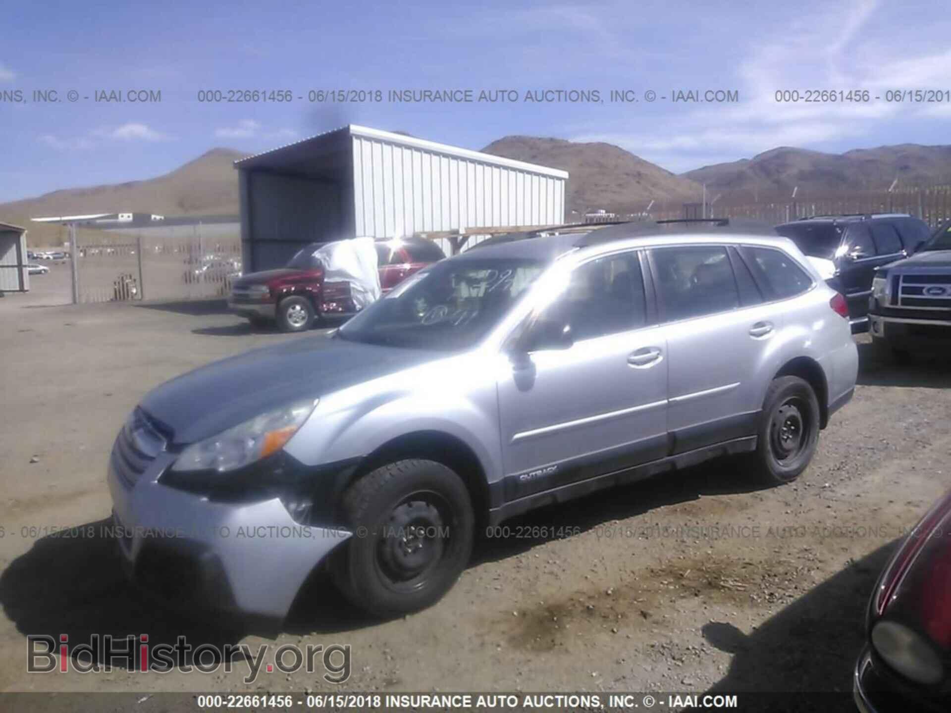 2013 Subaru Outback - VIN: 4S4BRCACXD3219041 - Фото 2