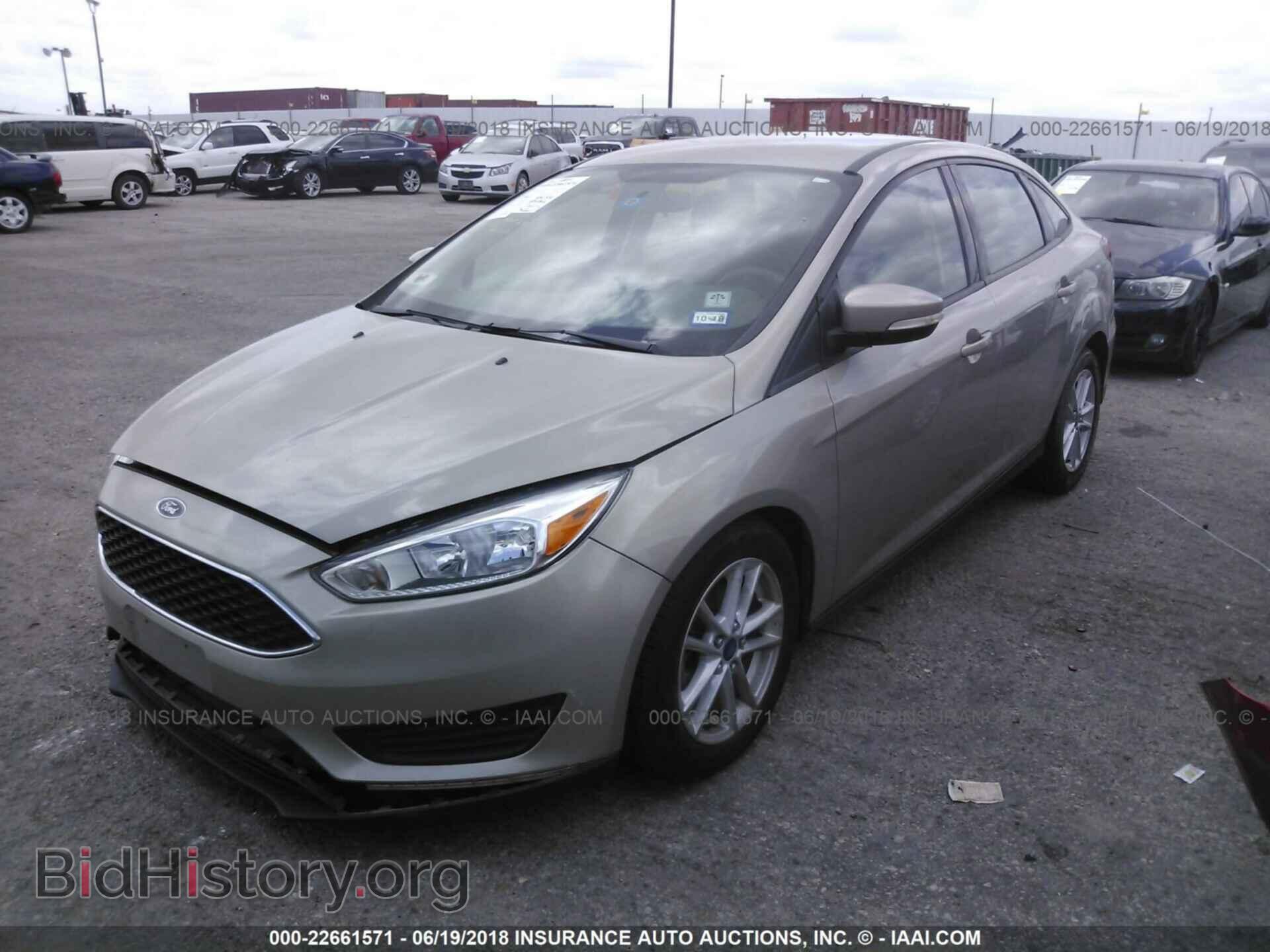 2015 Ford Focus - VIN: 1FADP3F23FL203548 - Photo 2