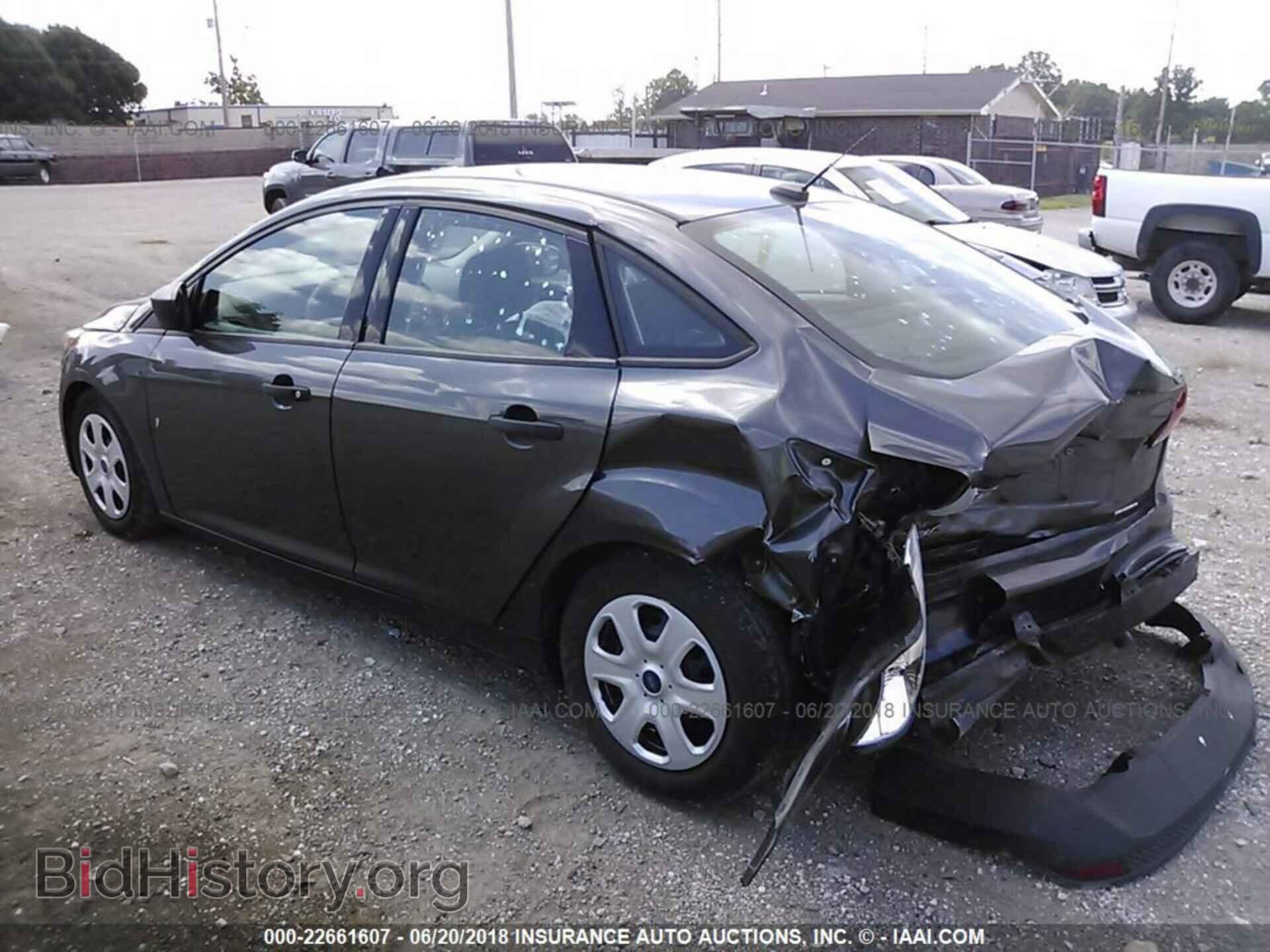2015 Ford Focus - VIN: 1FADP3E21FL348251 - Photo 3