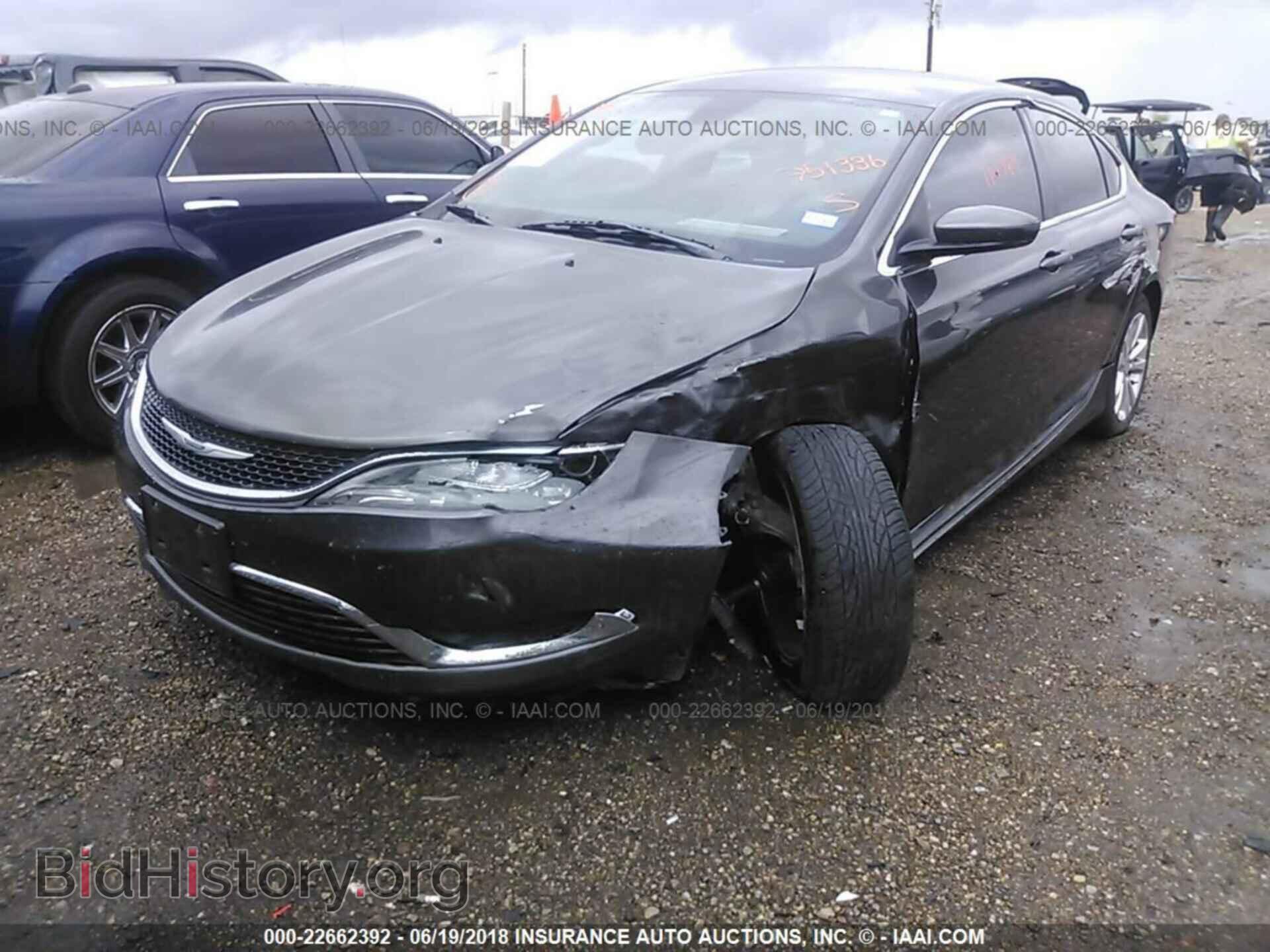 2015 Chrysler 200 - VIN: 1C3CCCAB8FN751336 - Photo 2