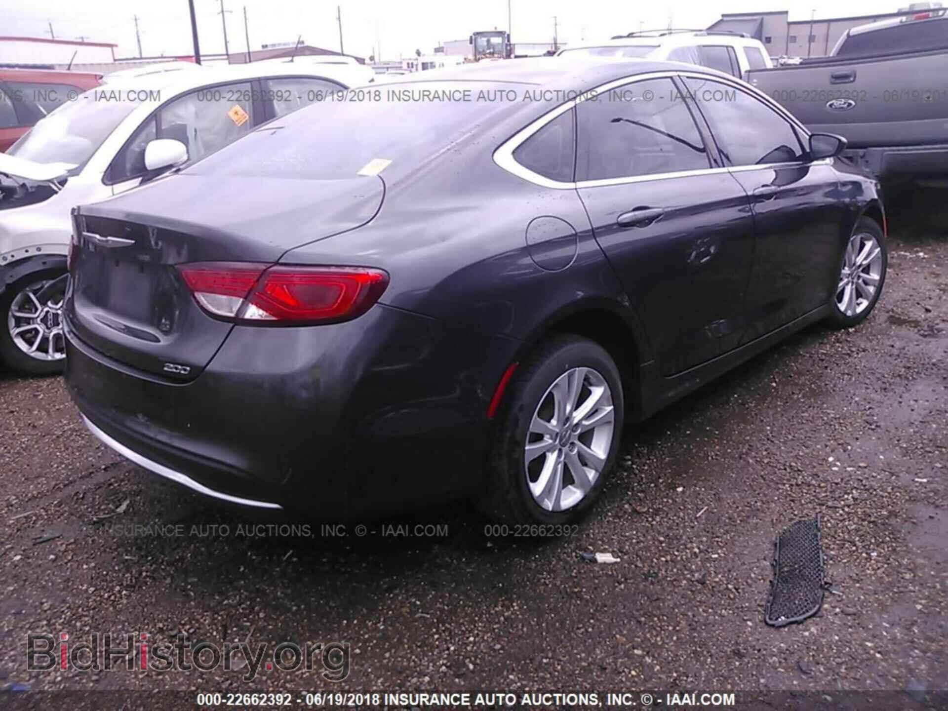 2015 Chrysler 200 - VIN: 1C3CCCAB8FN751336 - Photo 4