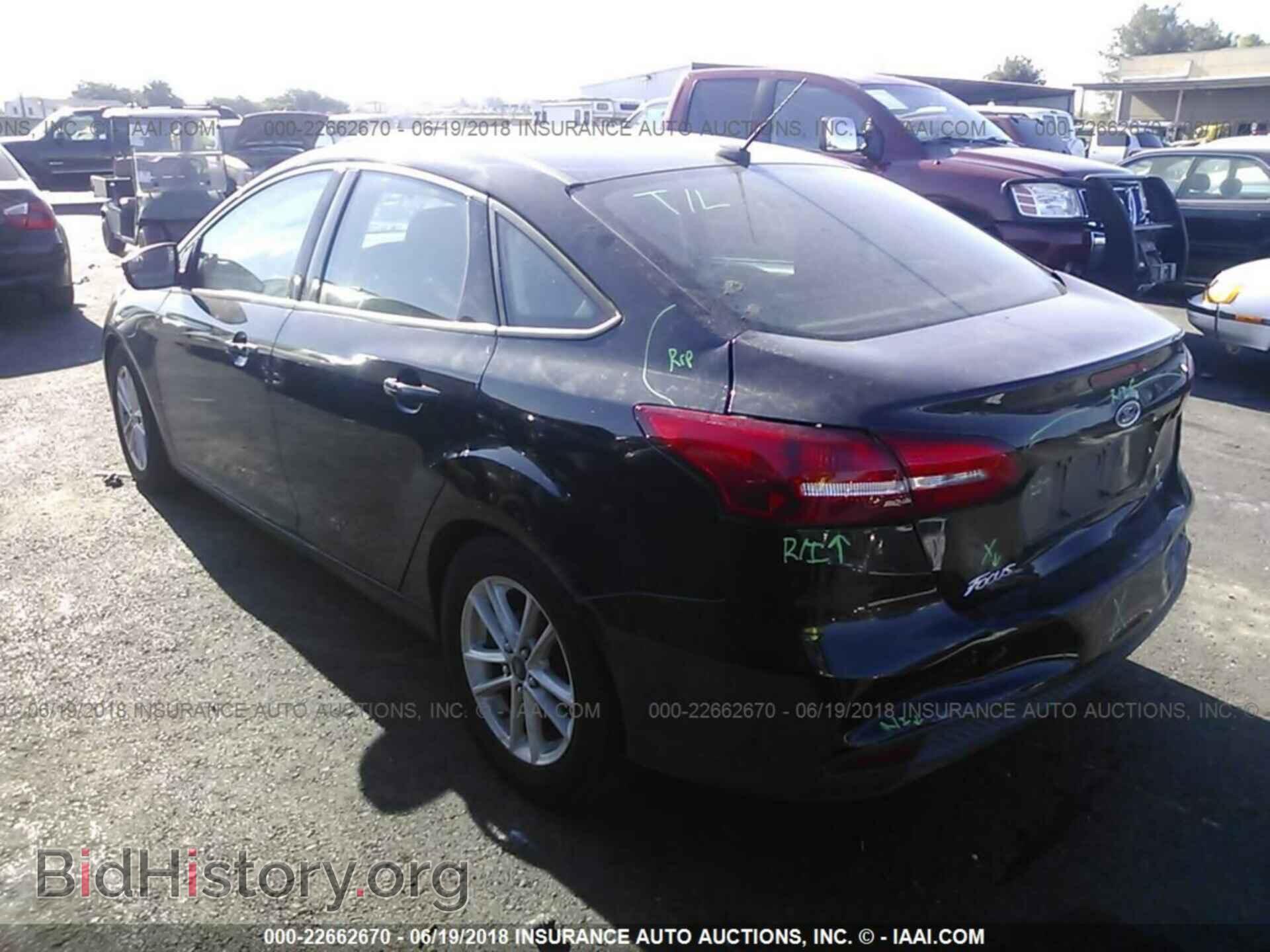 2015 Ford Focus - VIN: 1FADP3F23FL288116 - Photo 3