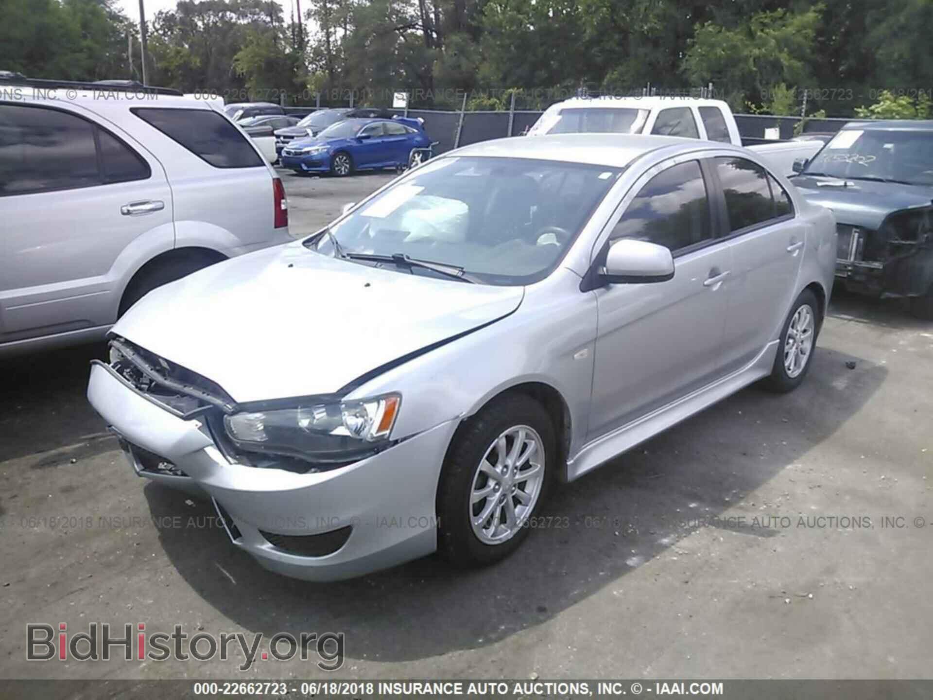 2011 Mitsubishi Lancer - VIN: JA32U2FU3BU028470 - Фото 2
