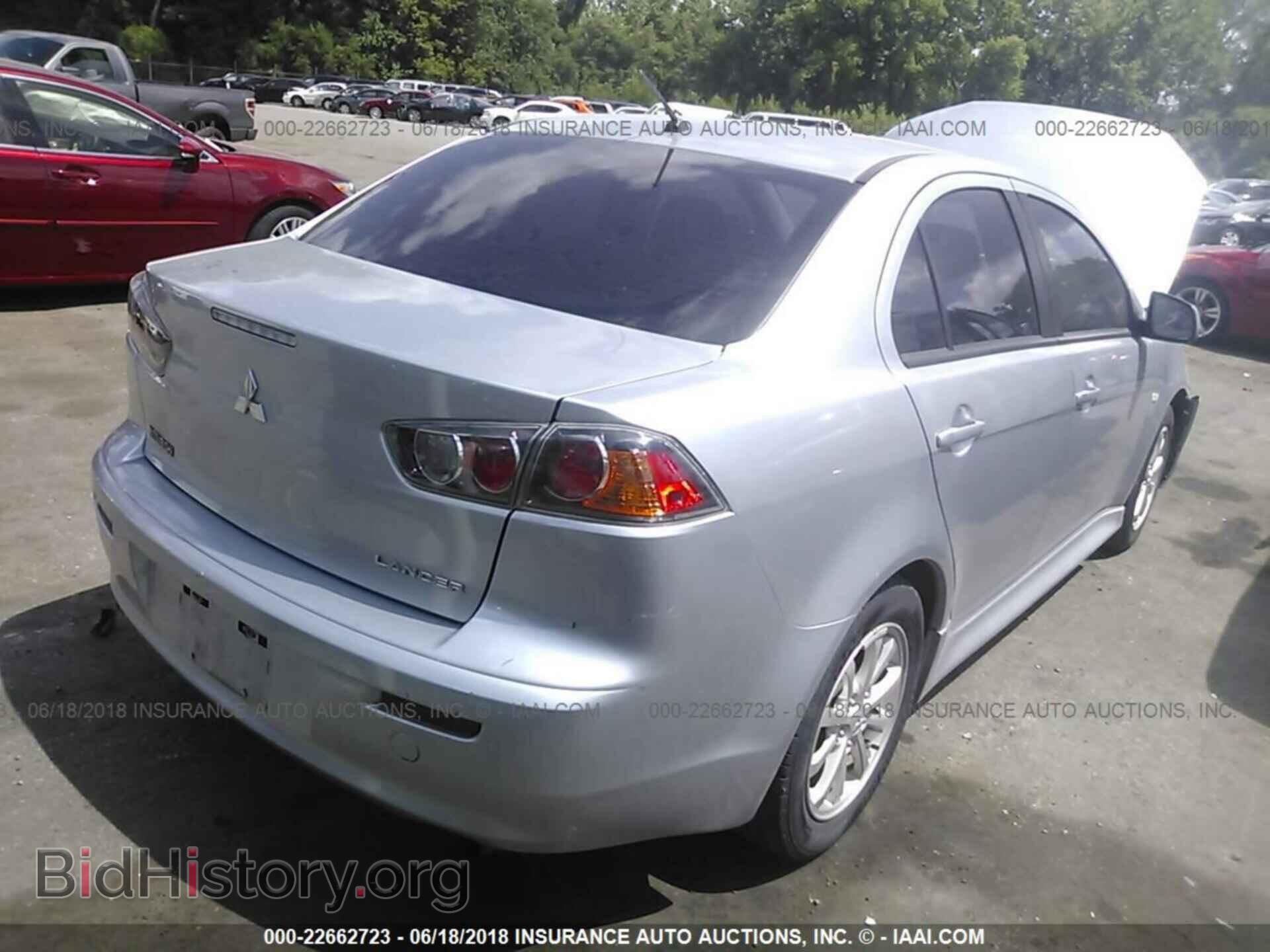 2011 Mitsubishi Lancer - VIN: JA32U2FU3BU028470 - Фото 4