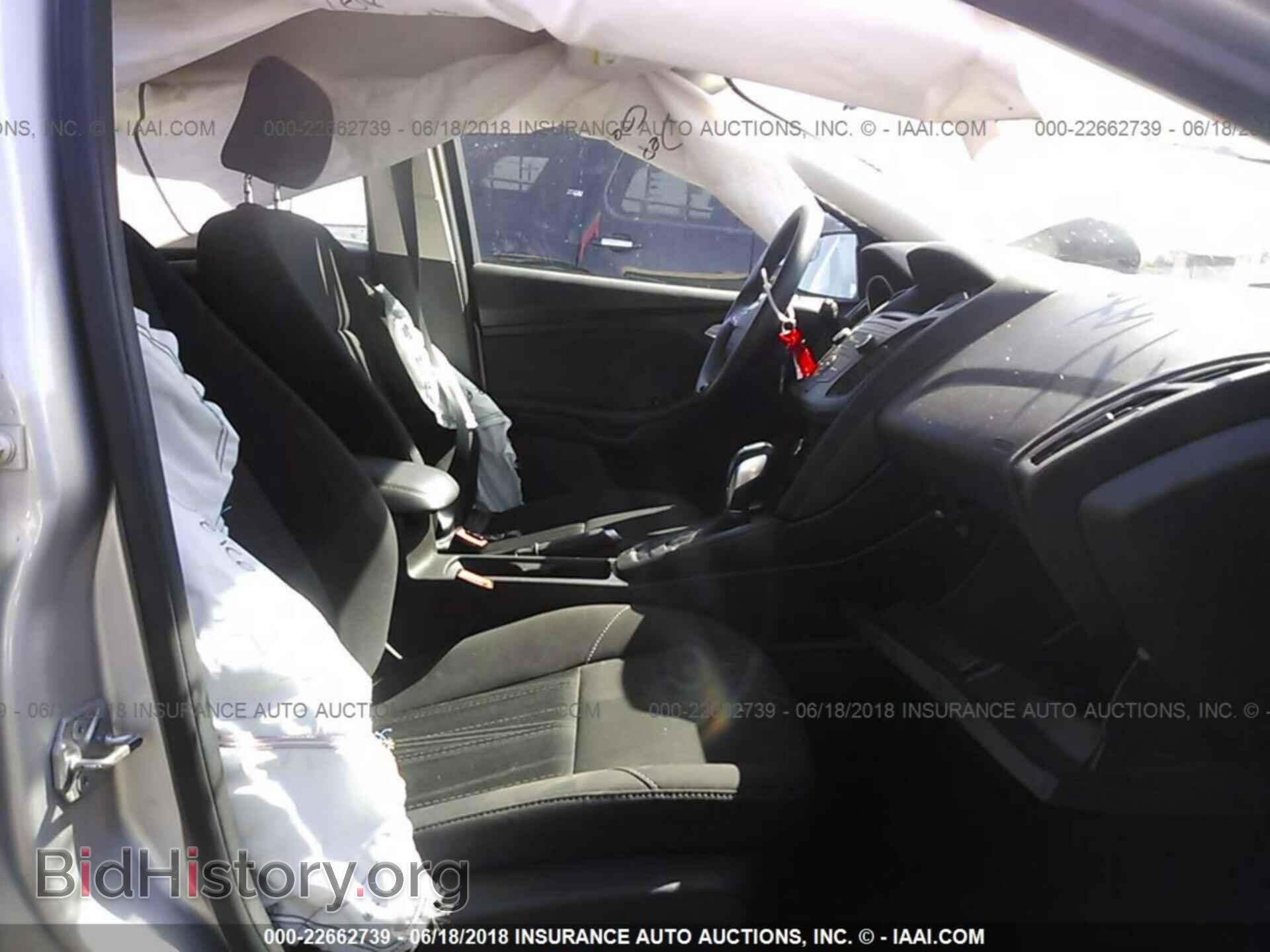 2016 Ford Focus - VIN: 1FADP3K21GL337787 - Photo 5