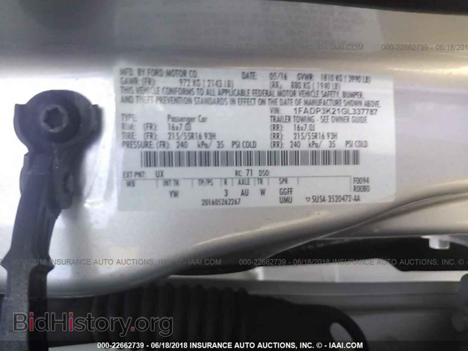 2016 Ford Focus - VIN: 1FADP3K21GL337787 - Photo 9