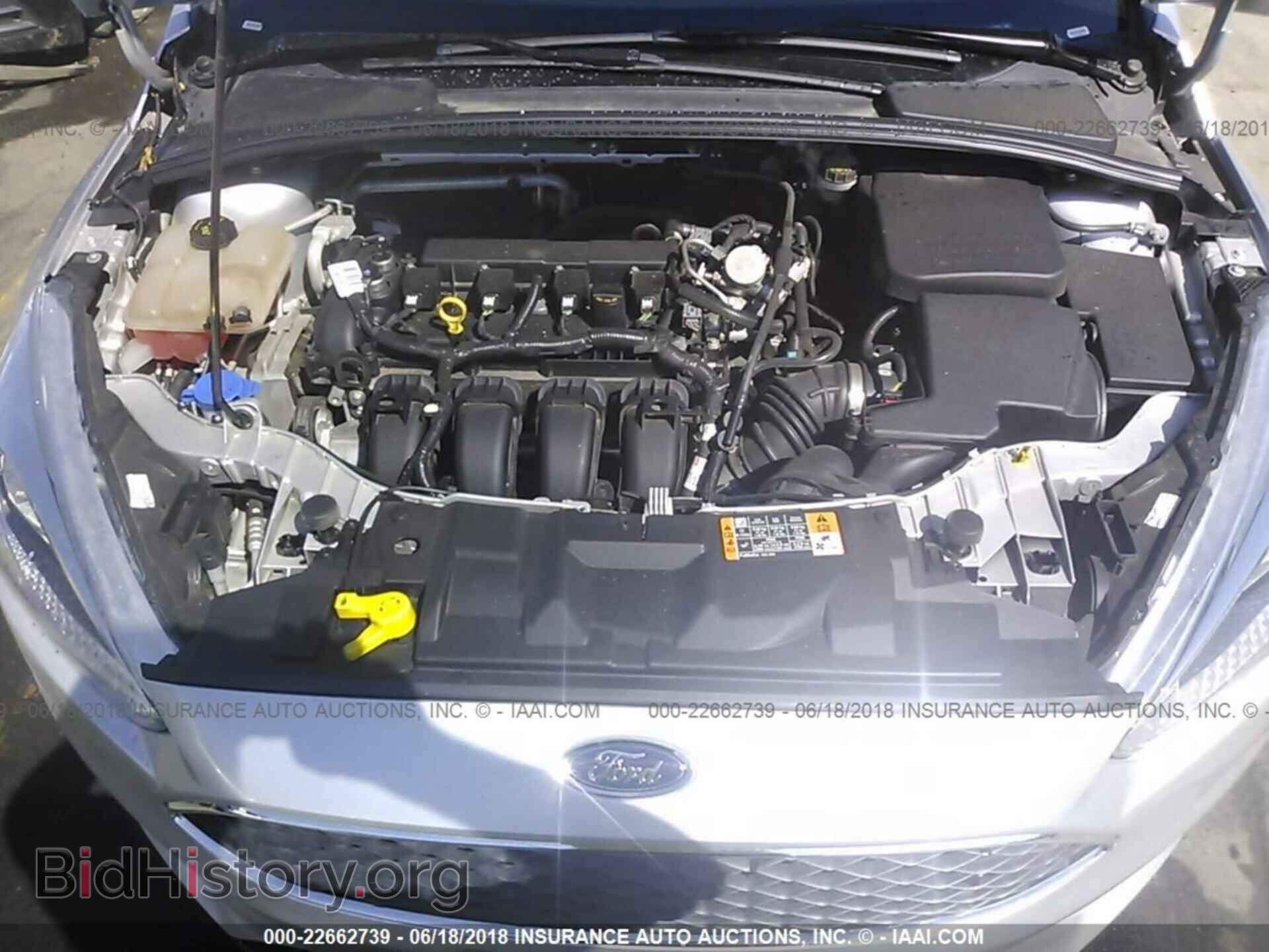 2016 Ford Focus - VIN: 1FADP3K21GL337787 - Photo 10