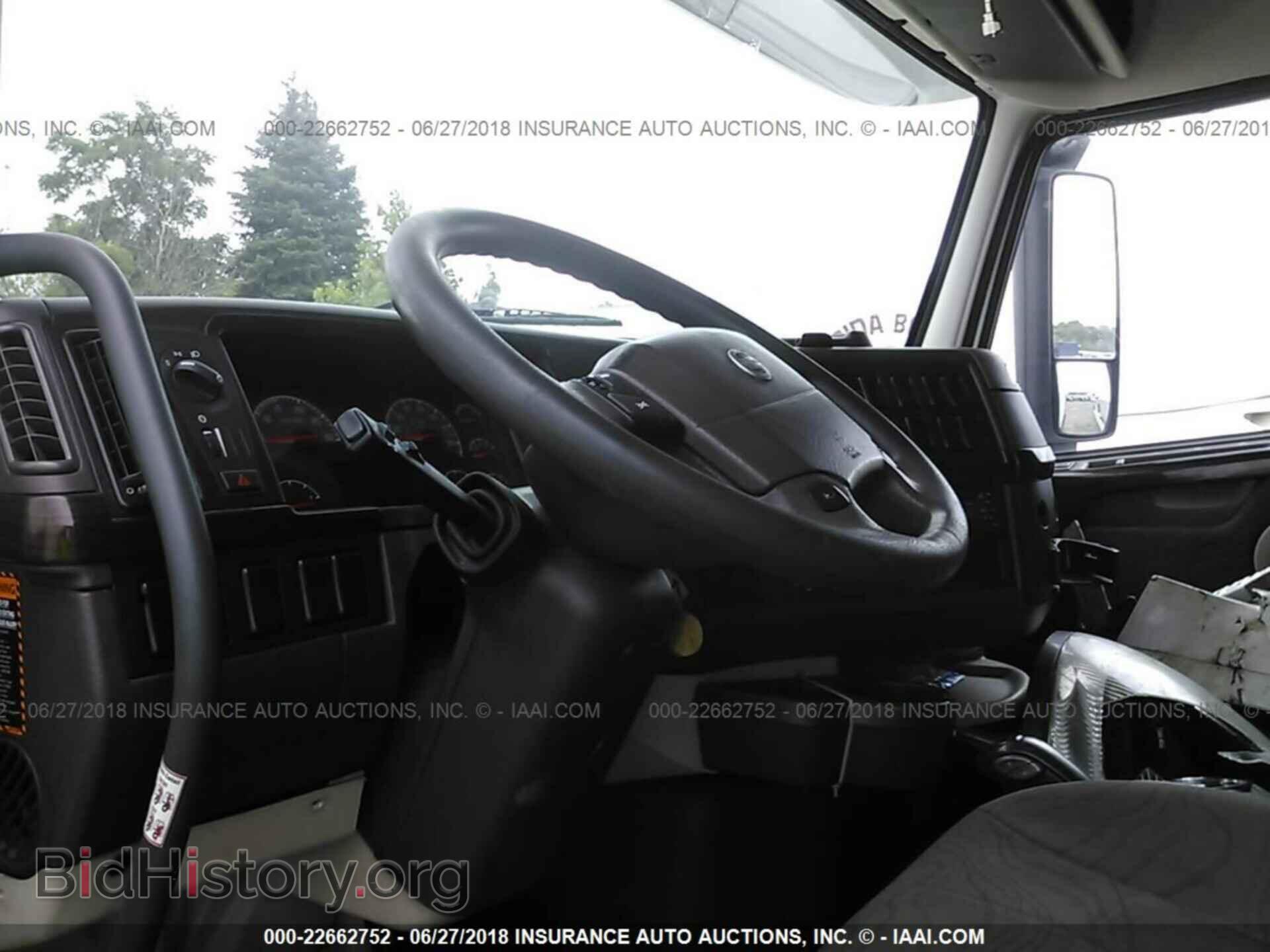 2014 Volvo Vnl - VIN: 4V4NC9EH8EN166104 - Фото 5
