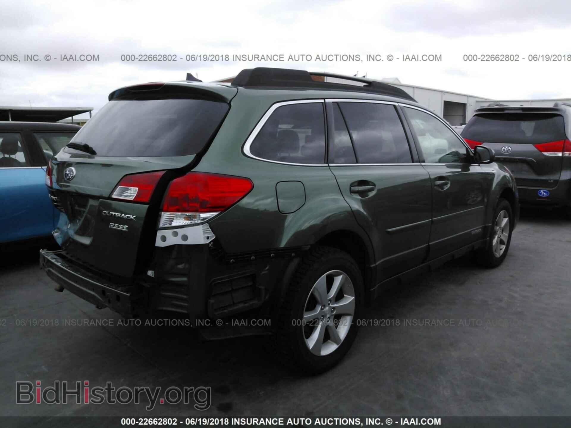 2013 Subaru Outback - VIN: 4S4BRBKC8D3236784 - Photo 4