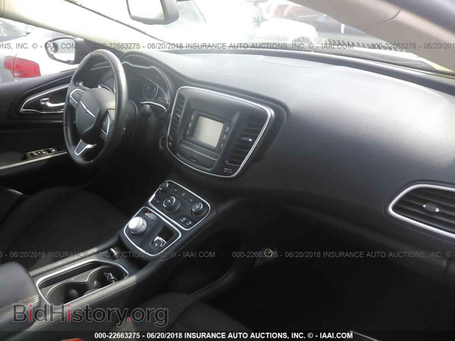 2015 Chrysler 200 - VIN: 1C3CCCAB0FN666457 - Photo 5