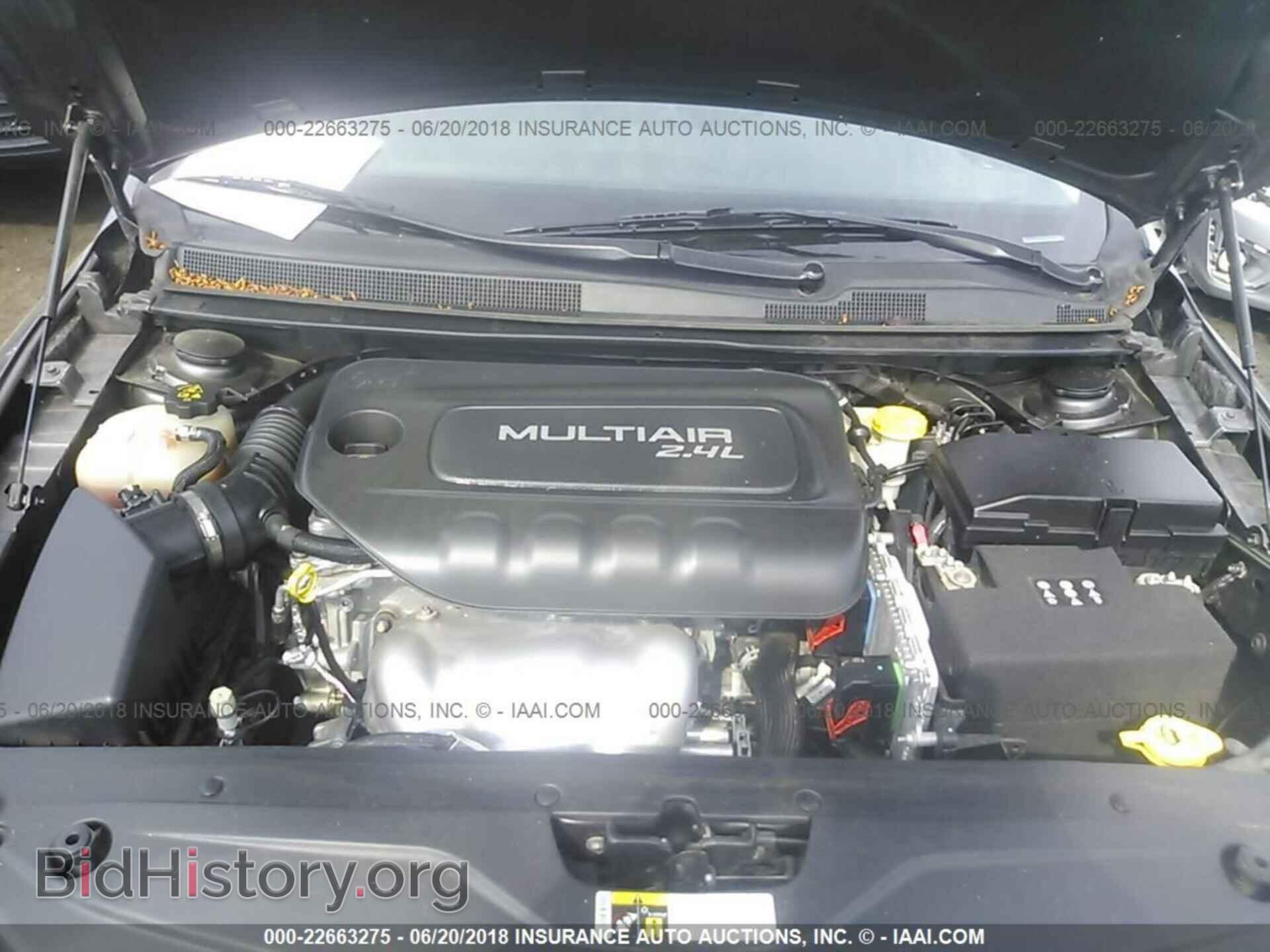 2015 Chrysler 200 - VIN: 1C3CCCAB0FN666457 - Photo 10