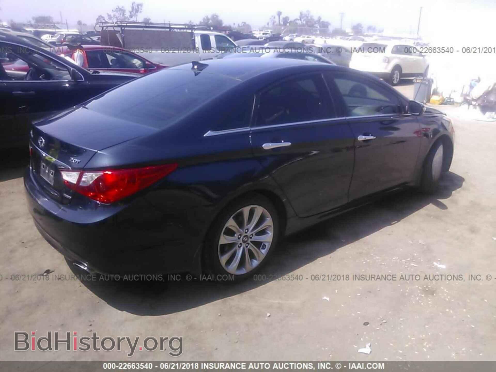 2012 Hyundai Sonata - VIN: 5NPEC4AB2CH427692 - Photo 4