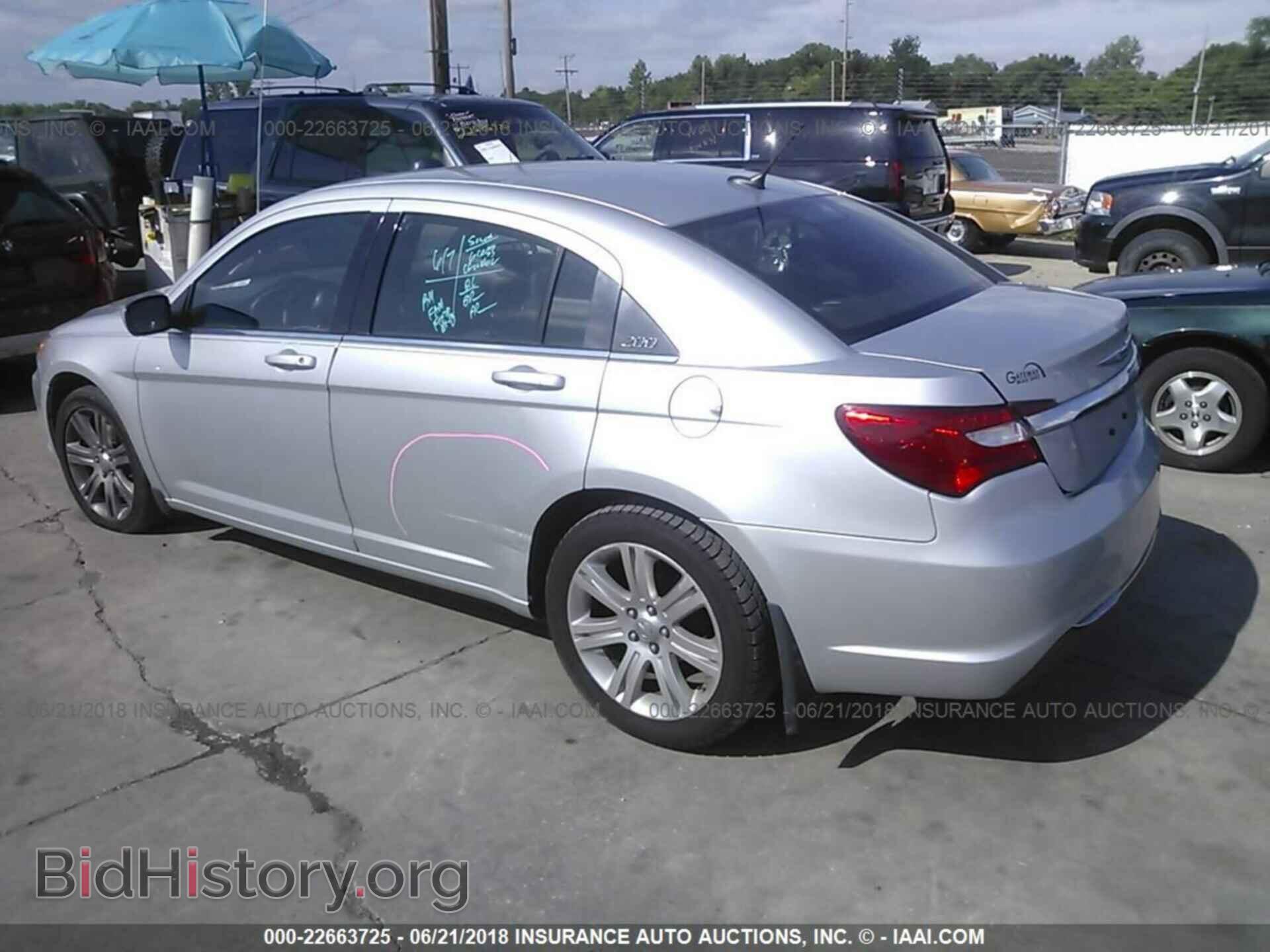 2012 Chrysler 200 - VIN: 1C3CCBBG8CN226941 - Photo 3