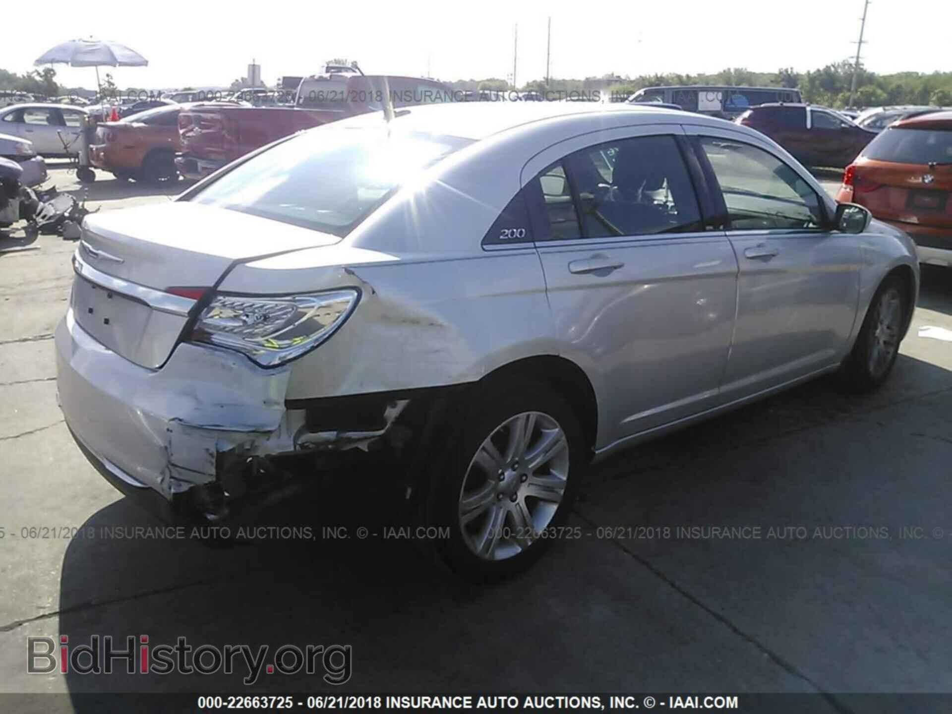 2012 Chrysler 200 - VIN: 1C3CCBBG8CN226941 - Photo 4