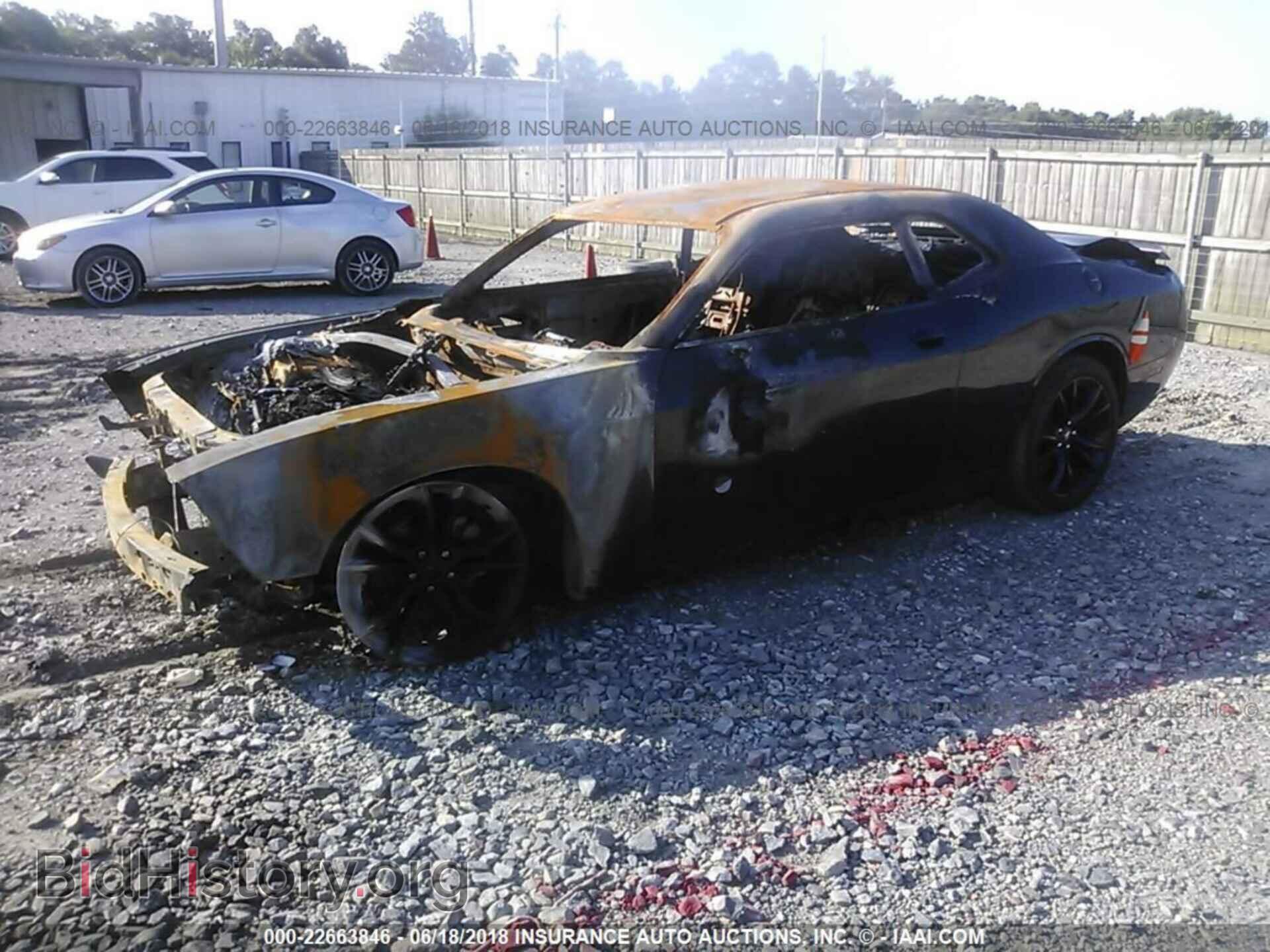 2017 Dodge Challenger - VIN: 2C3CDZAG3HH509111 - Фото 2