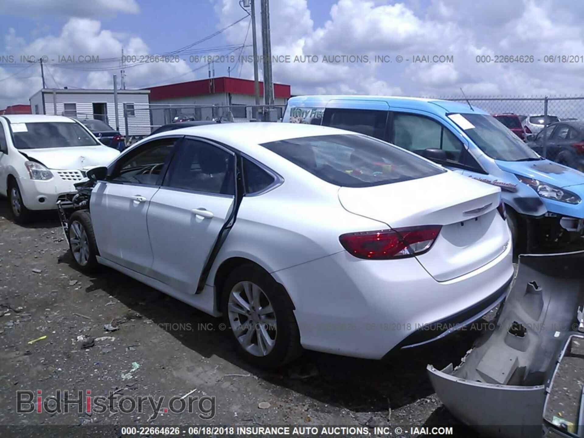 2016 Chrysler 200 - VIN: 1C3CCCAB2GN158878 - Photo 3