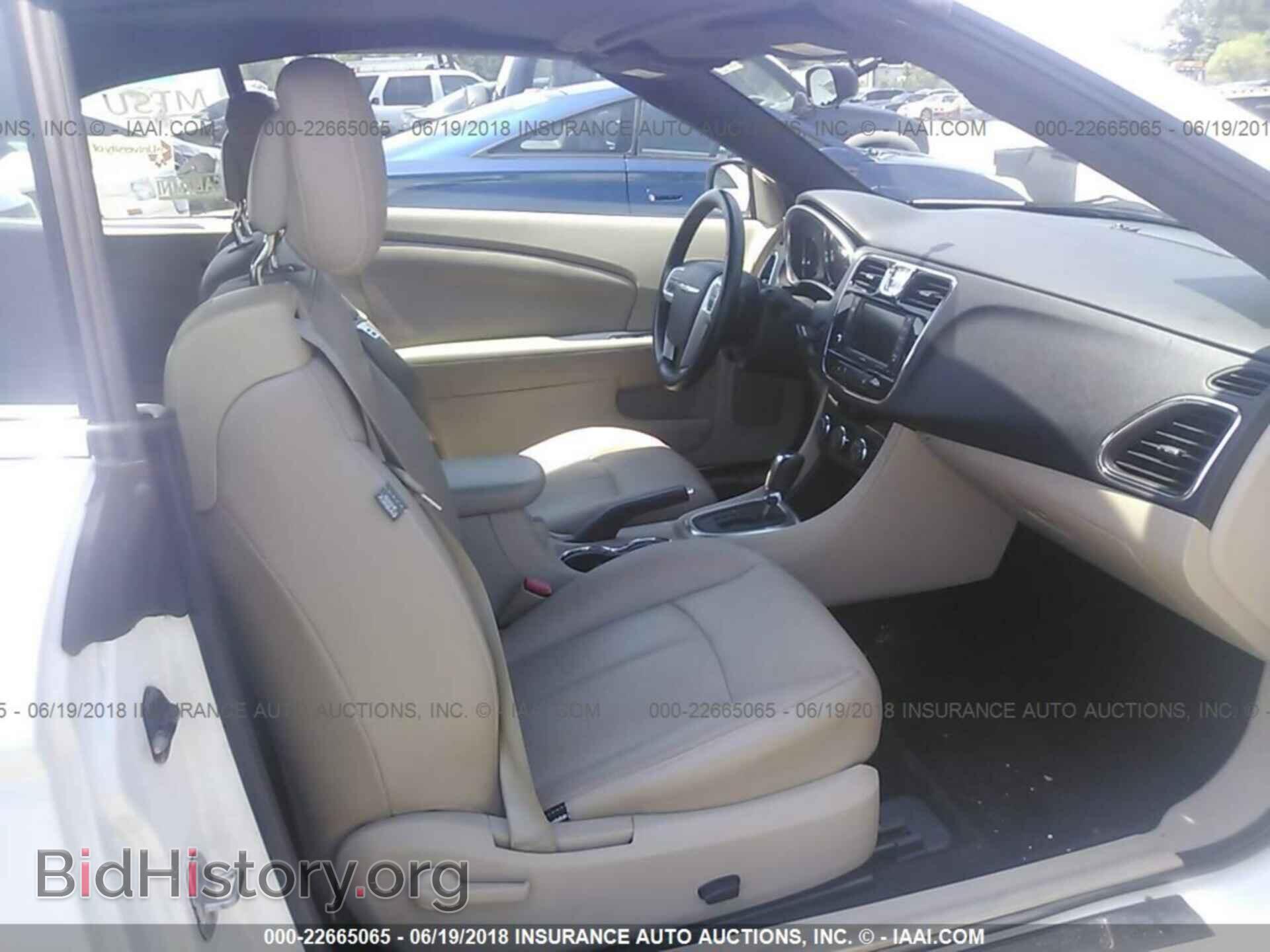 2011 Chrysler 200 - VIN: 1C3BC2EG1BN623722 - Фото 5