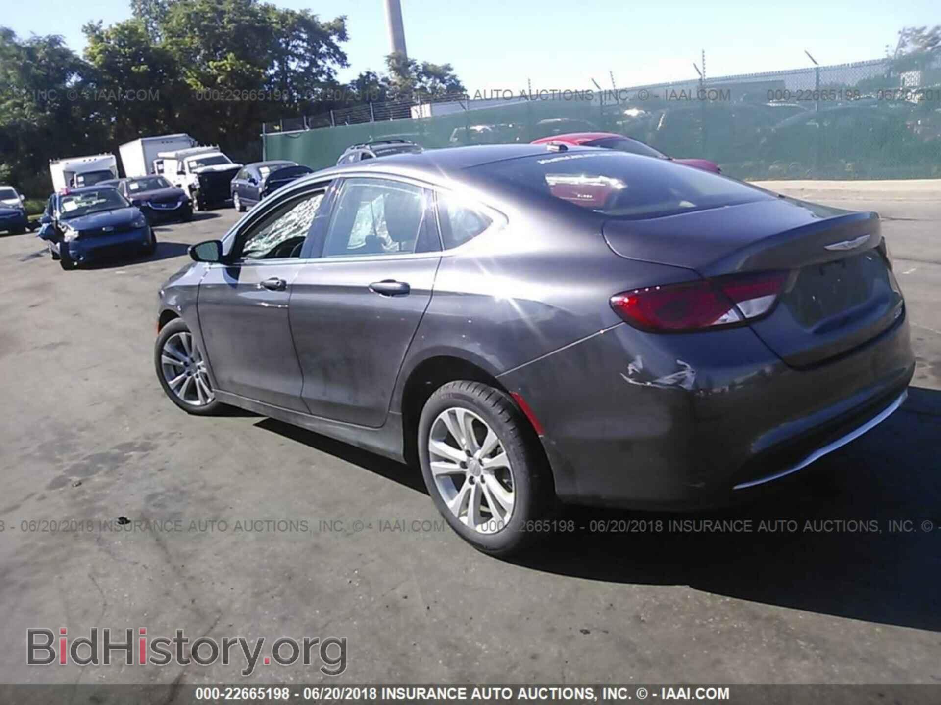 2015 Chrysler 200 - VIN: 1C3CCCAB6FN744367 - Photo 3