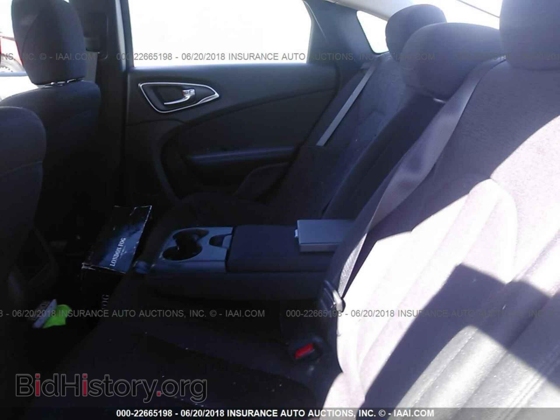2015 Chrysler 200 - VIN: 1C3CCCAB6FN744367 - Photo 8