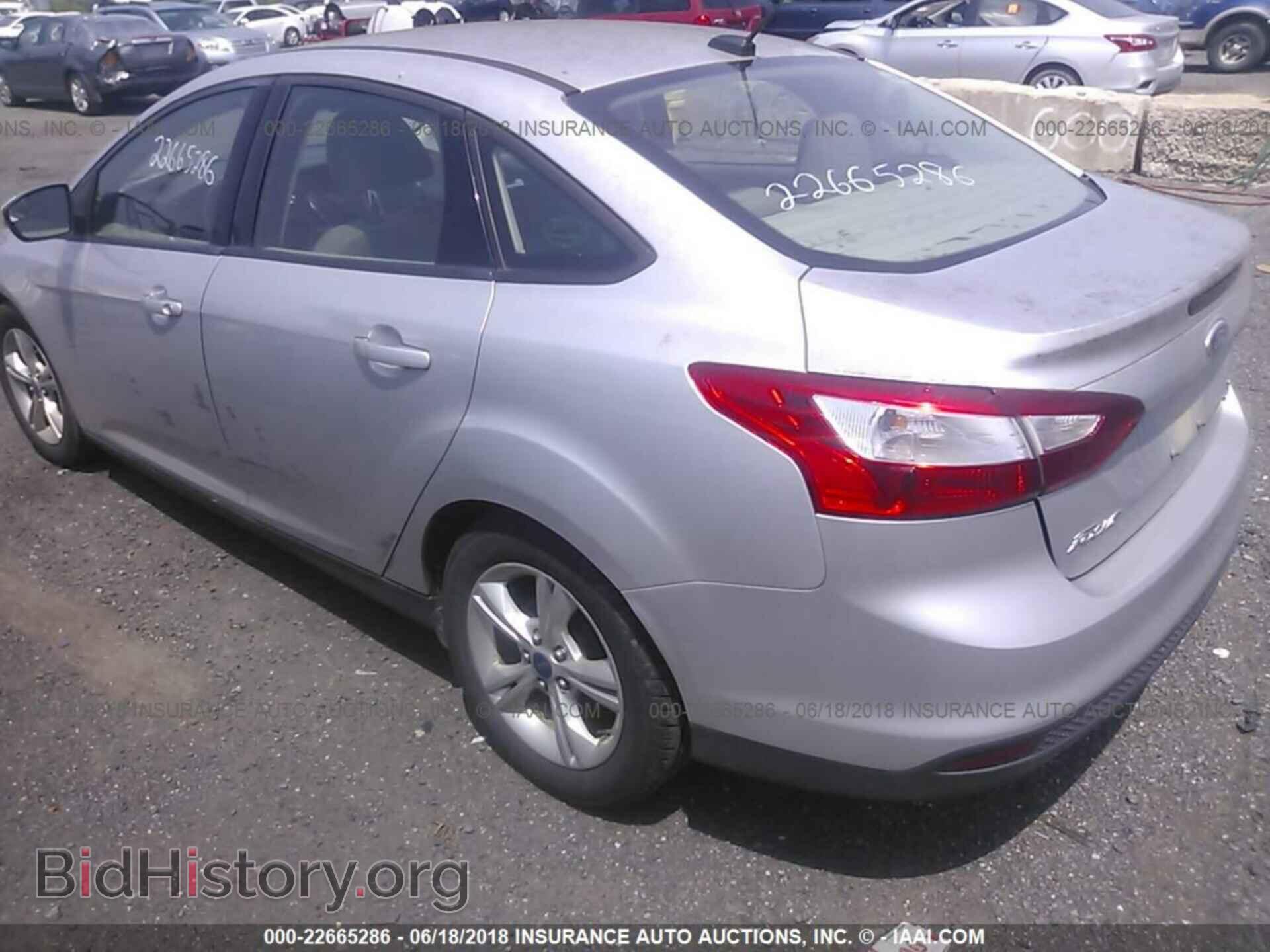2014 Ford Focus - VIN: 1FADP3F27EL124317 - Photo 3