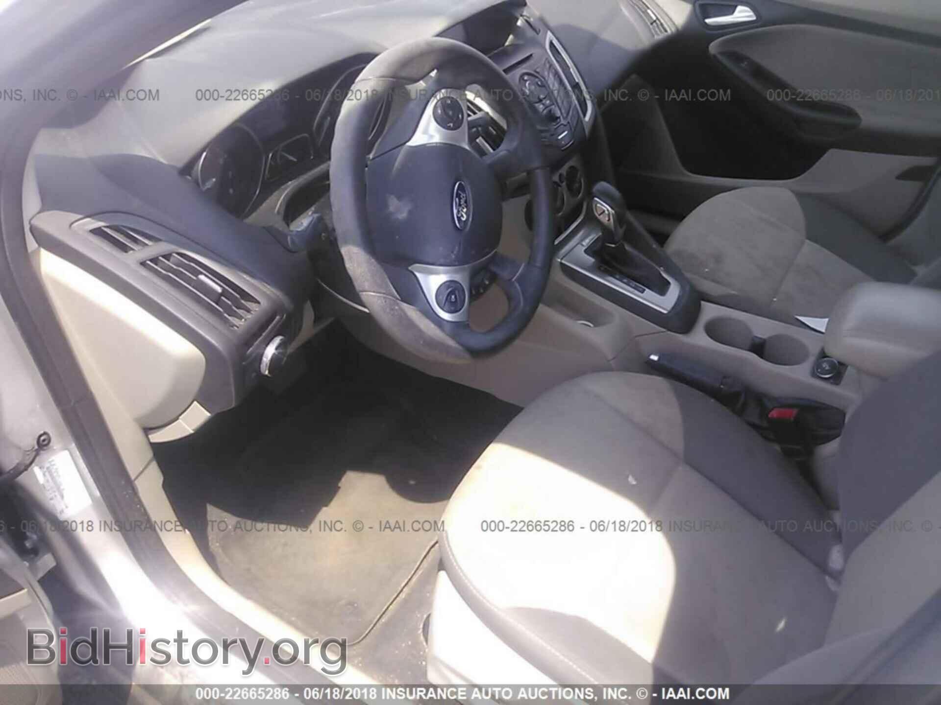 2014 Ford Focus - VIN: 1FADP3F27EL124317 - Photo 5