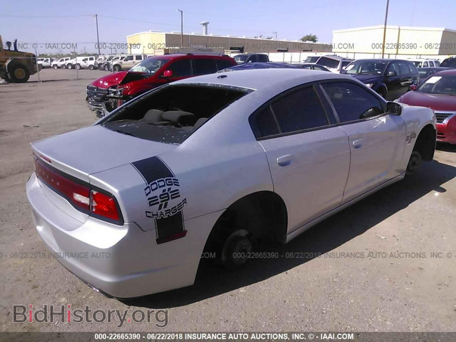 2012 Dodge Charger - VIN: 2C3CDXBG5CH300271 - Фото 4
