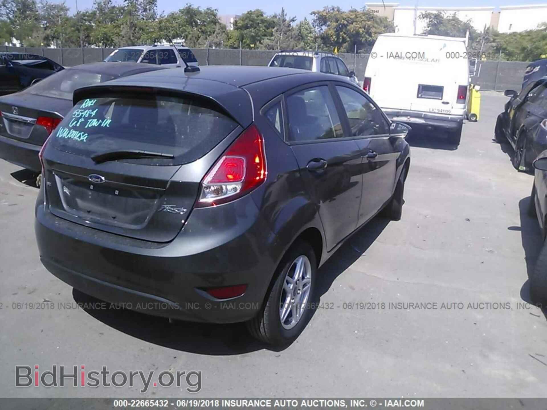 2017 Ford Fiesta - VIN: 3FADP4EJ1HM170274 - Photo 4
