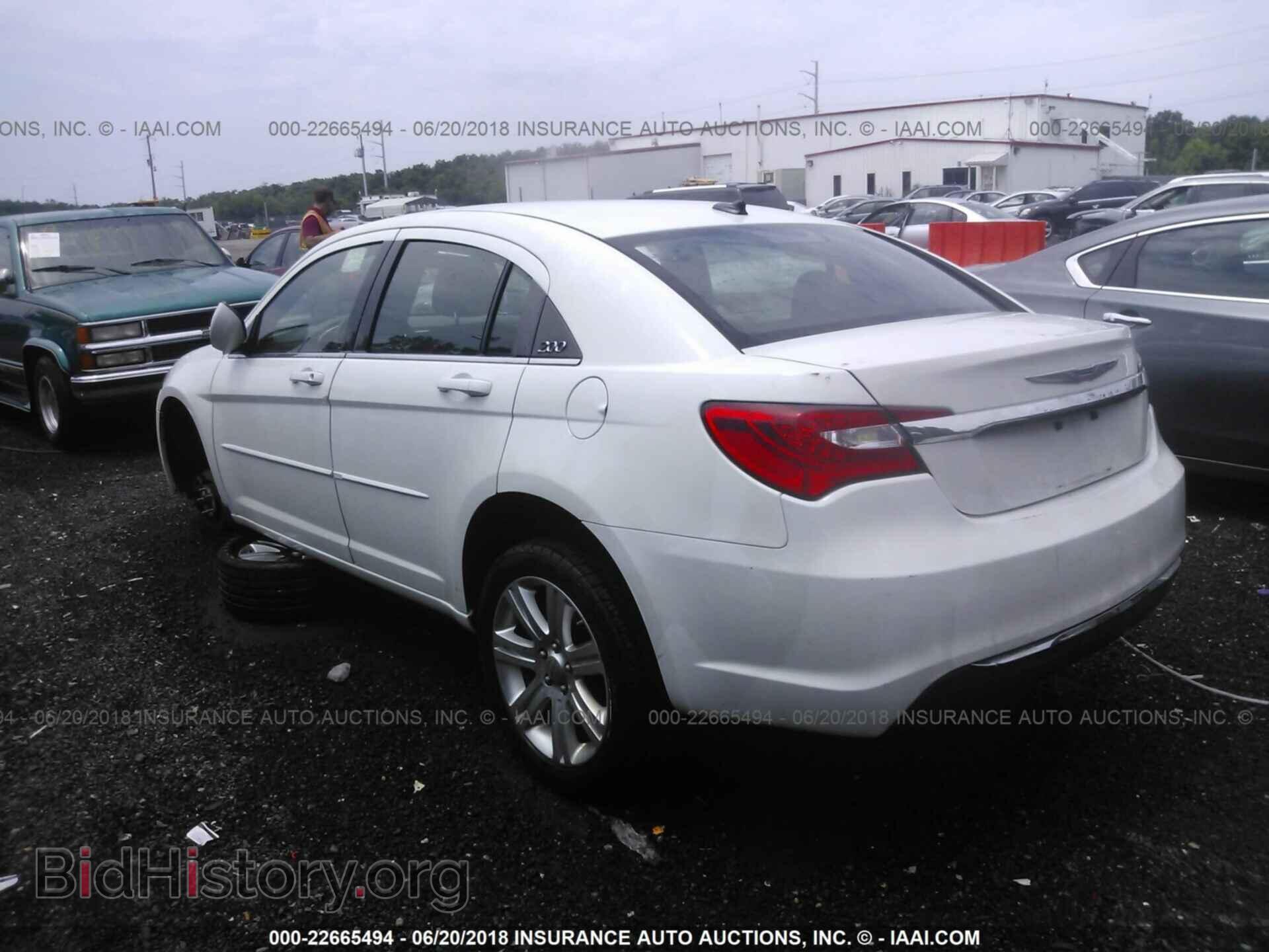 2013 Chrysler 200 - VIN: 1C3CCBBB4DN656147 - Photo 3