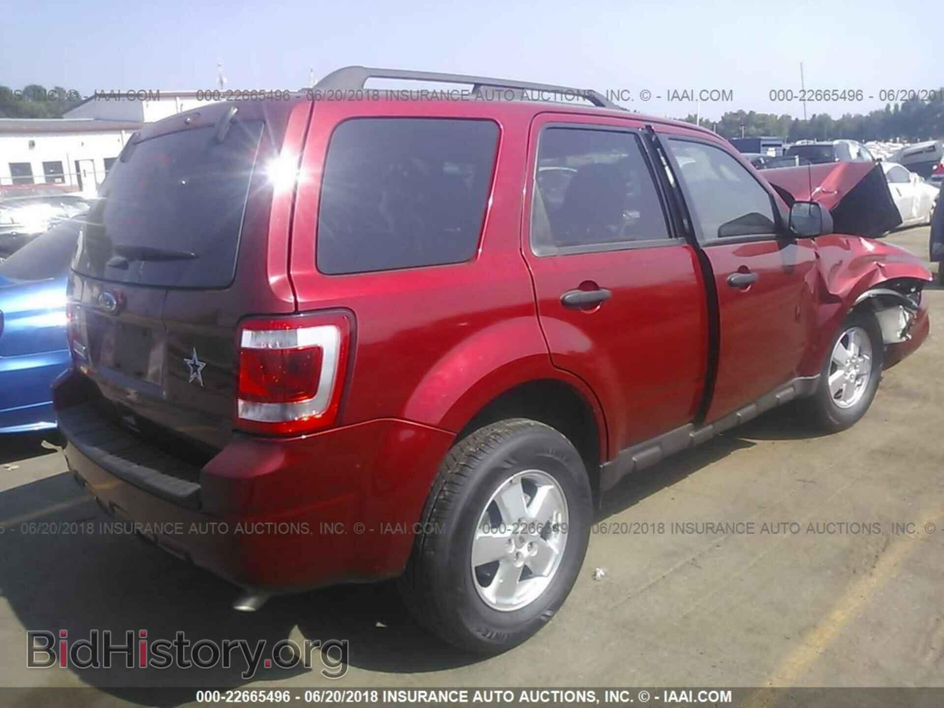 2012 Ford Escape - VIN: 1FMCU0D74CKB75171 - Photo 4