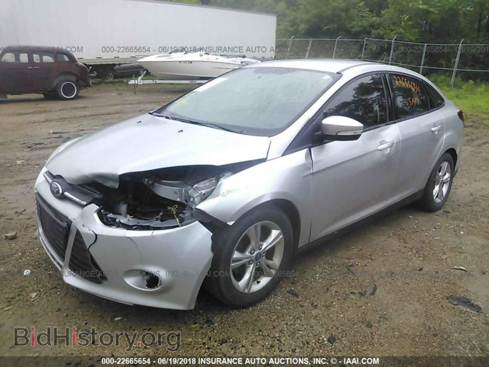 2013 Ford Focus - VIN: 1FADP3F24DL244669 - Photo 2