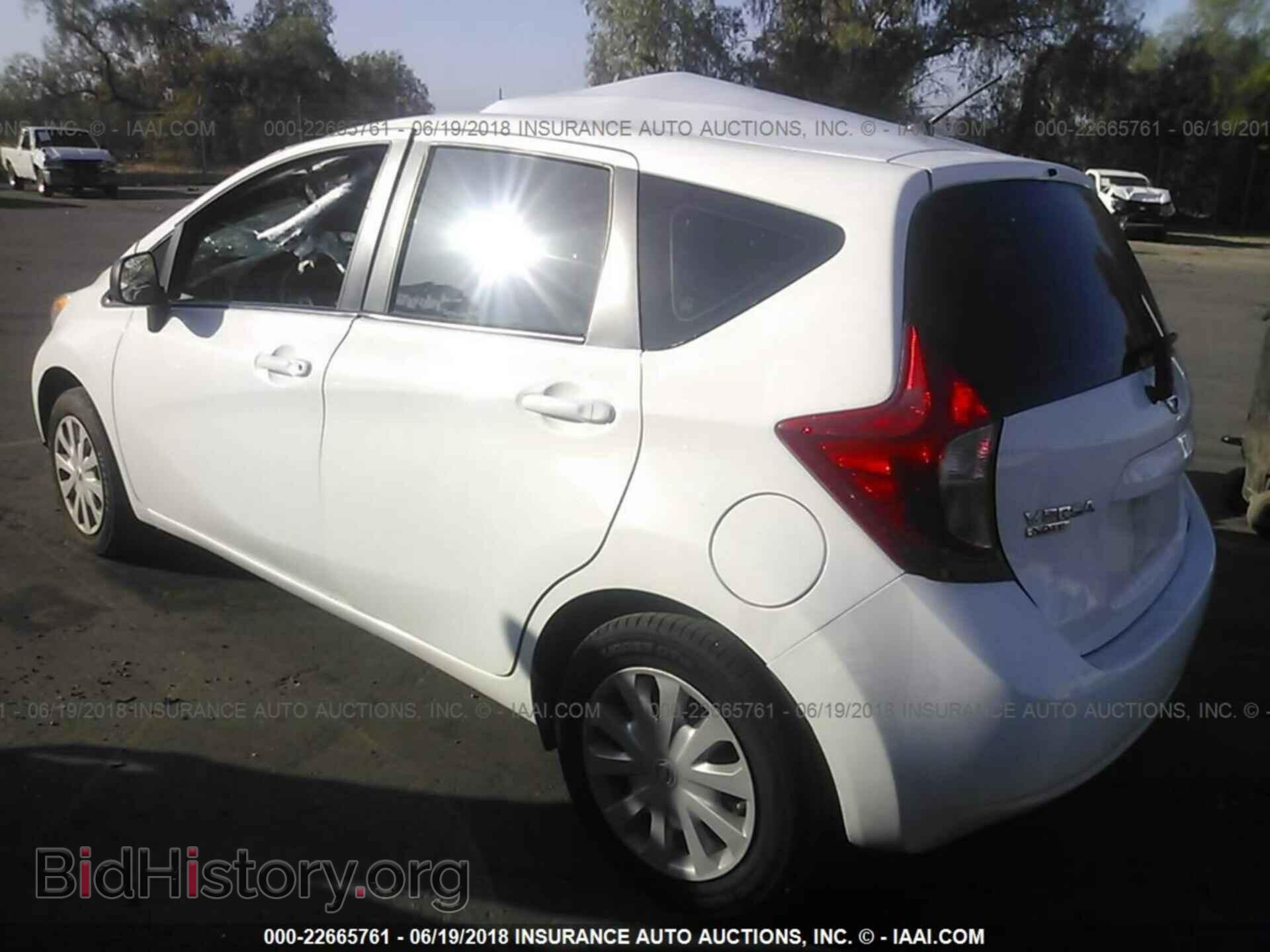 2015 Nissan Versa note - VIN: 3N1CE2CP8FL396325 - Photo 3