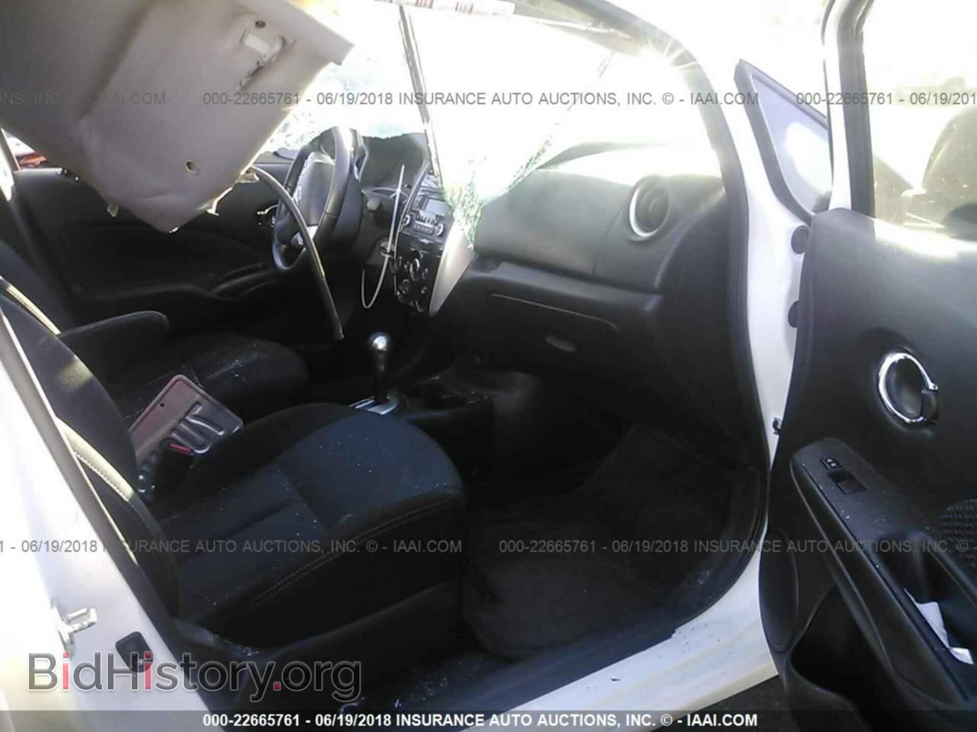 2015 Nissan Versa note - VIN: 3N1CE2CP8FL396325 - Photo 5