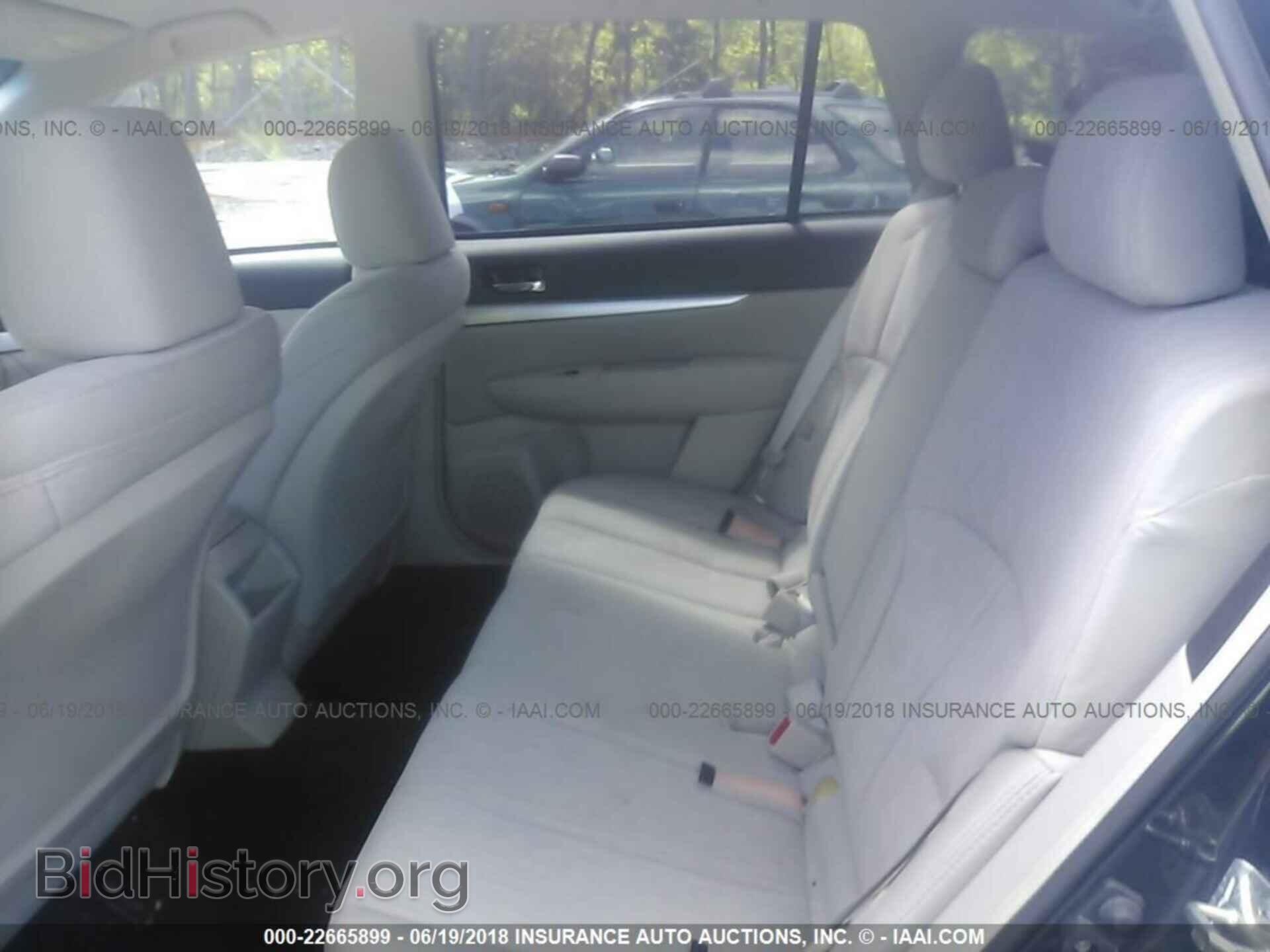 2014 Subaru Outback - VIN: 4S4BRBCC6E3244043 - Фото 8