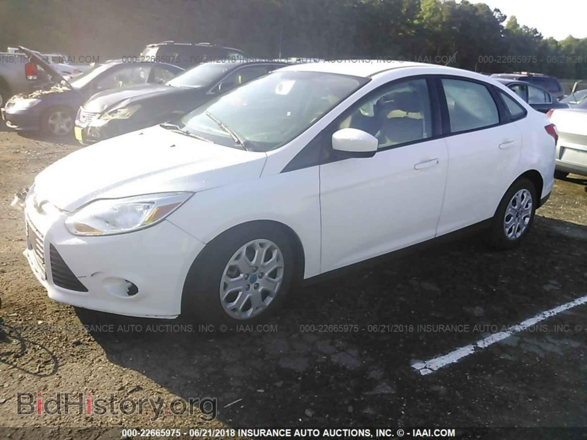 2012 Ford Focus - VIN: 1FAHP3F29CL341849 - Фото 2