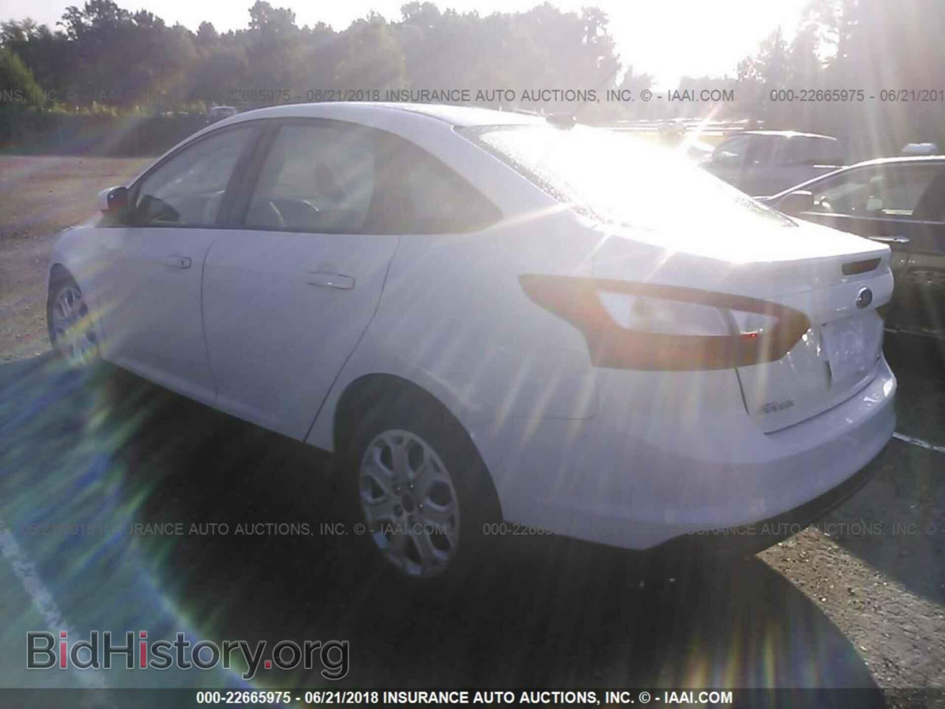 2012 Ford Focus - VIN: 1FAHP3F29CL341849 - Фото 3