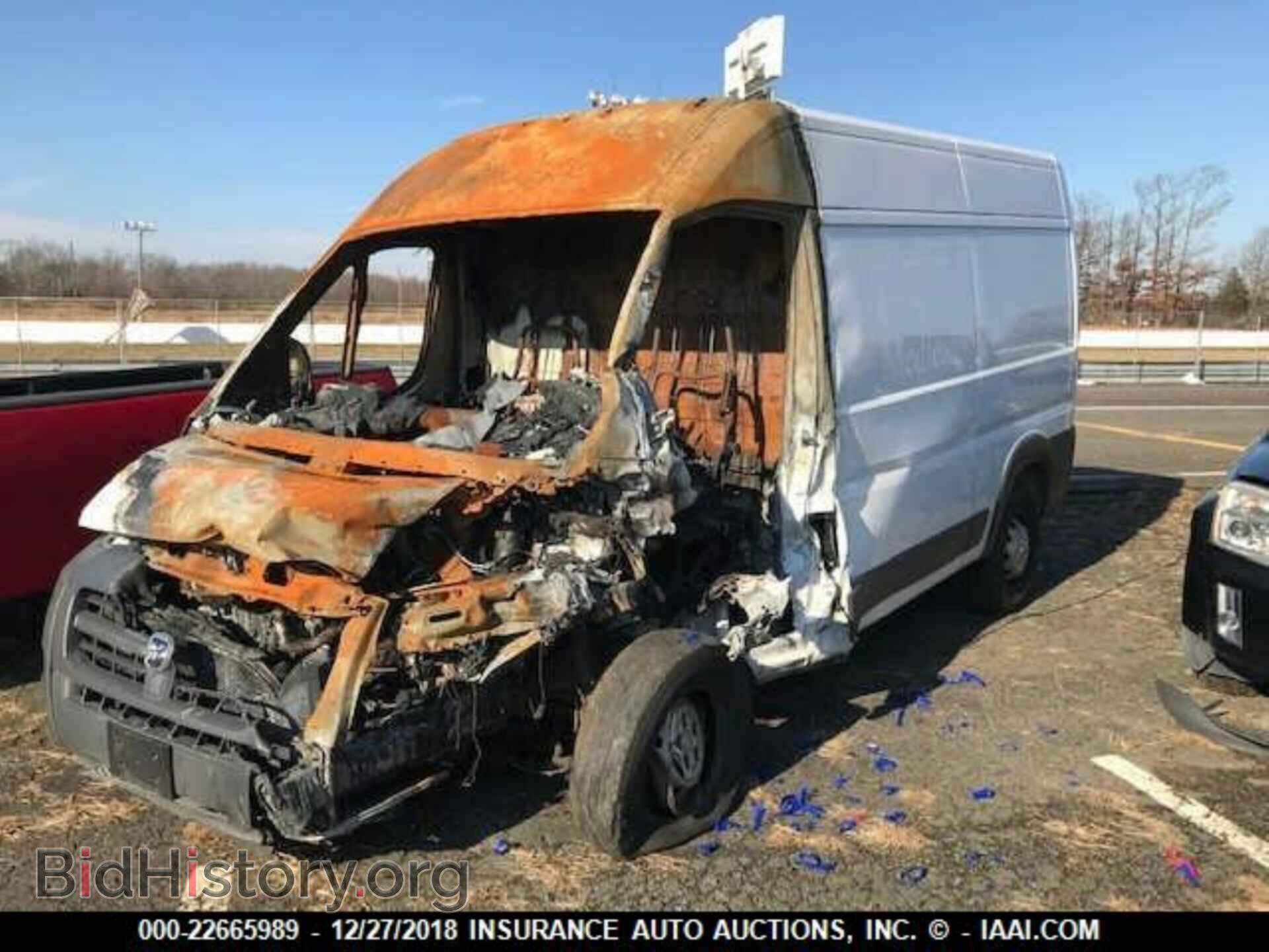 2014 Ram Promaster 1500 - VIN: 3C6TRVBDXEE128655 - Фото 2