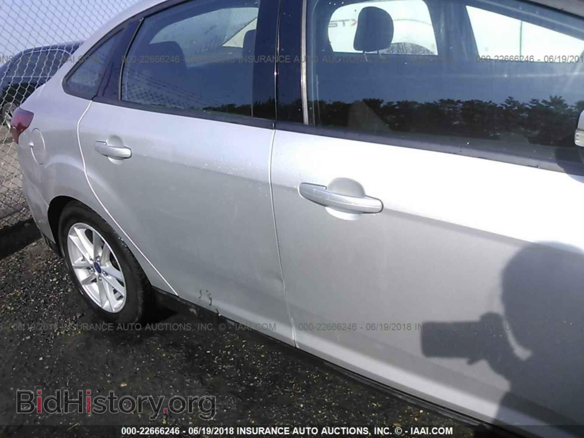 2016 Ford Focus - VIN: 1FADP3F24GL219291 - Photo 6